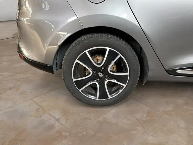 Renault Clio view 5