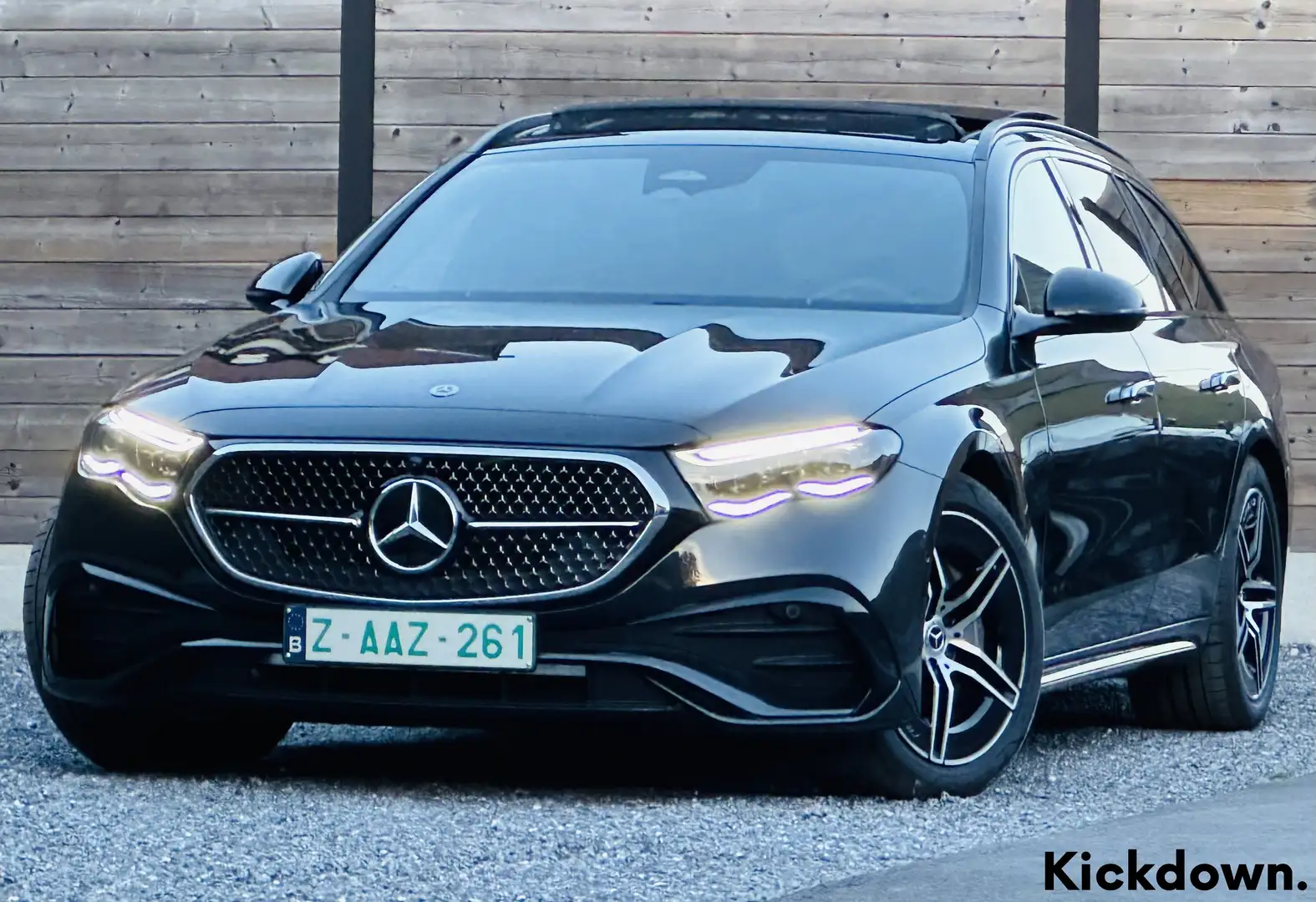 Mercedes-Benz E 300 E 300e T 9G-TRONIC Grijs - 1