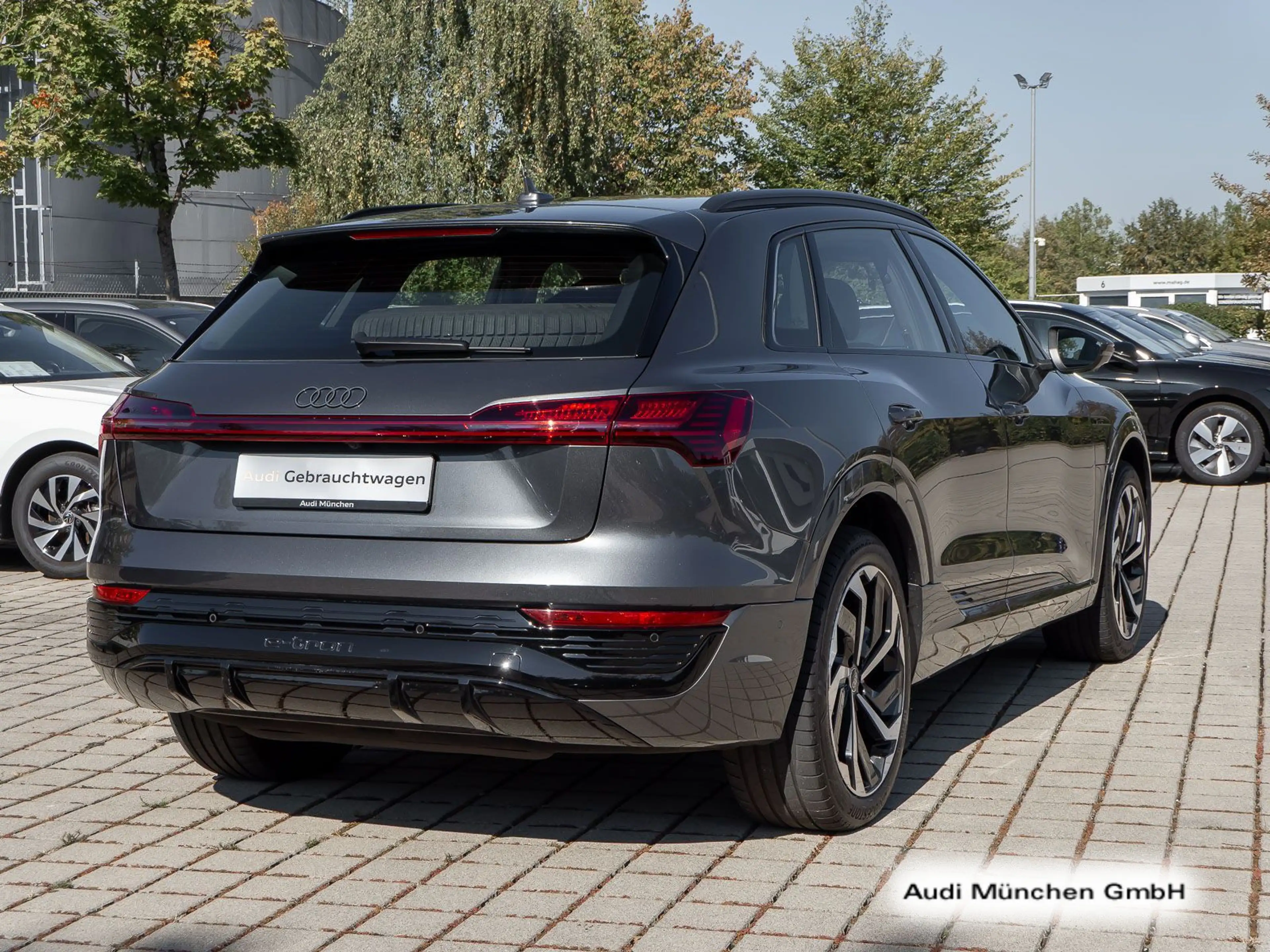 Audi Q8 e-tron 55 qu. 2x S line 21"Zoll/B&O/Kameras — photo 9