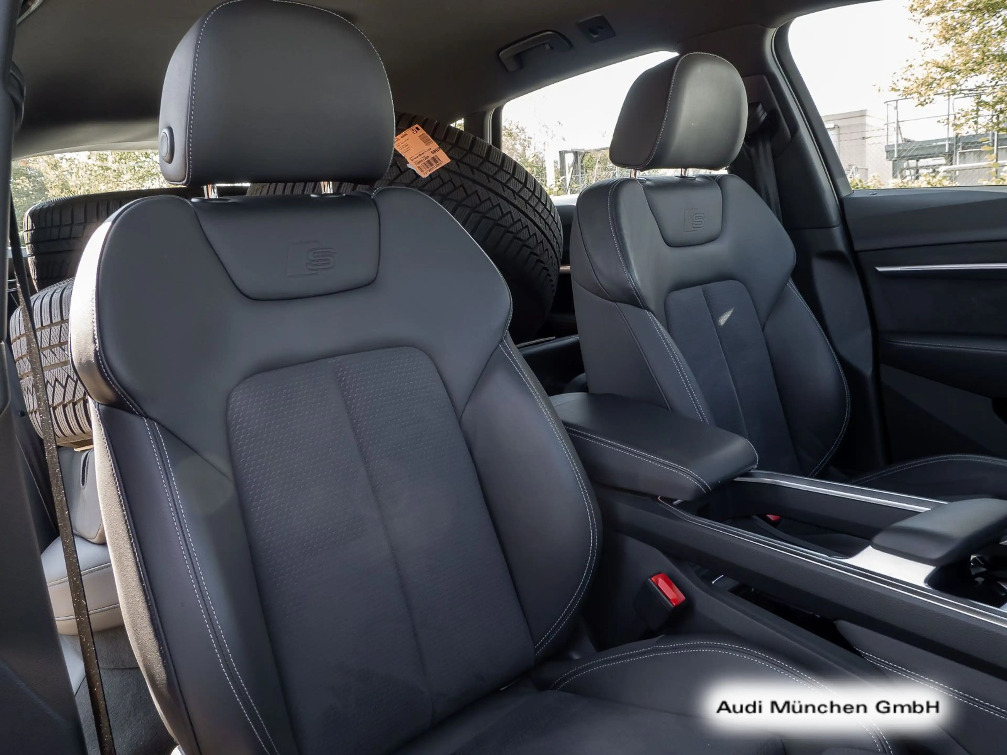 Audi Q8 e-tron 55 qu. 2x S line 21"Zoll/B&O/Kameras — photo 15