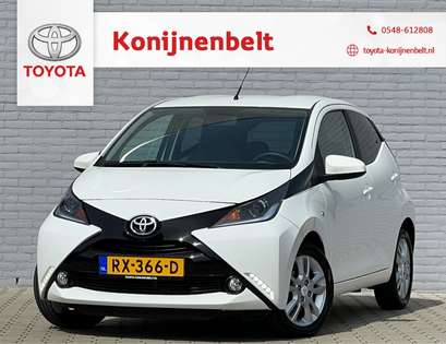 Toyota Aygo 1.0 VVT-i x-joy Automaat 5-deurs Navi