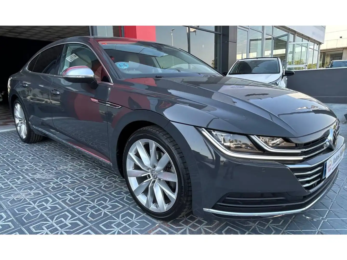 Volkswagen Arteon 2.0TDI Elegance DSG7 110kW Gris - 1