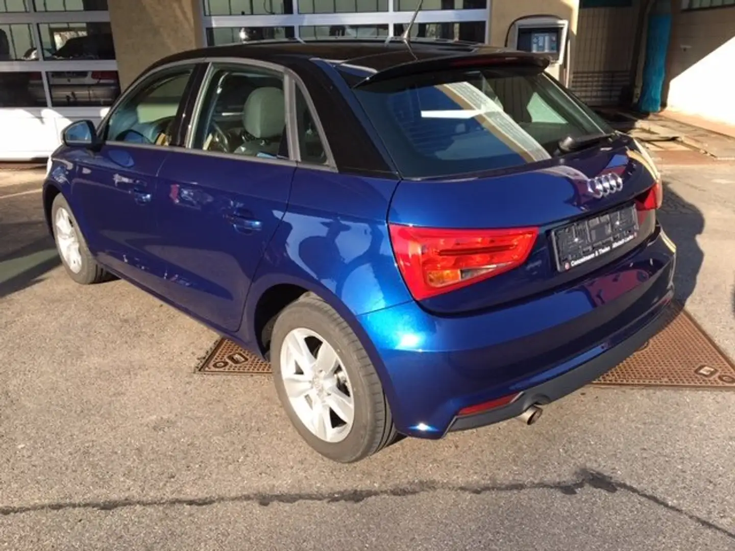 Audi A1 5 Türer blau/schwarz TOP Zustand Blau - 2