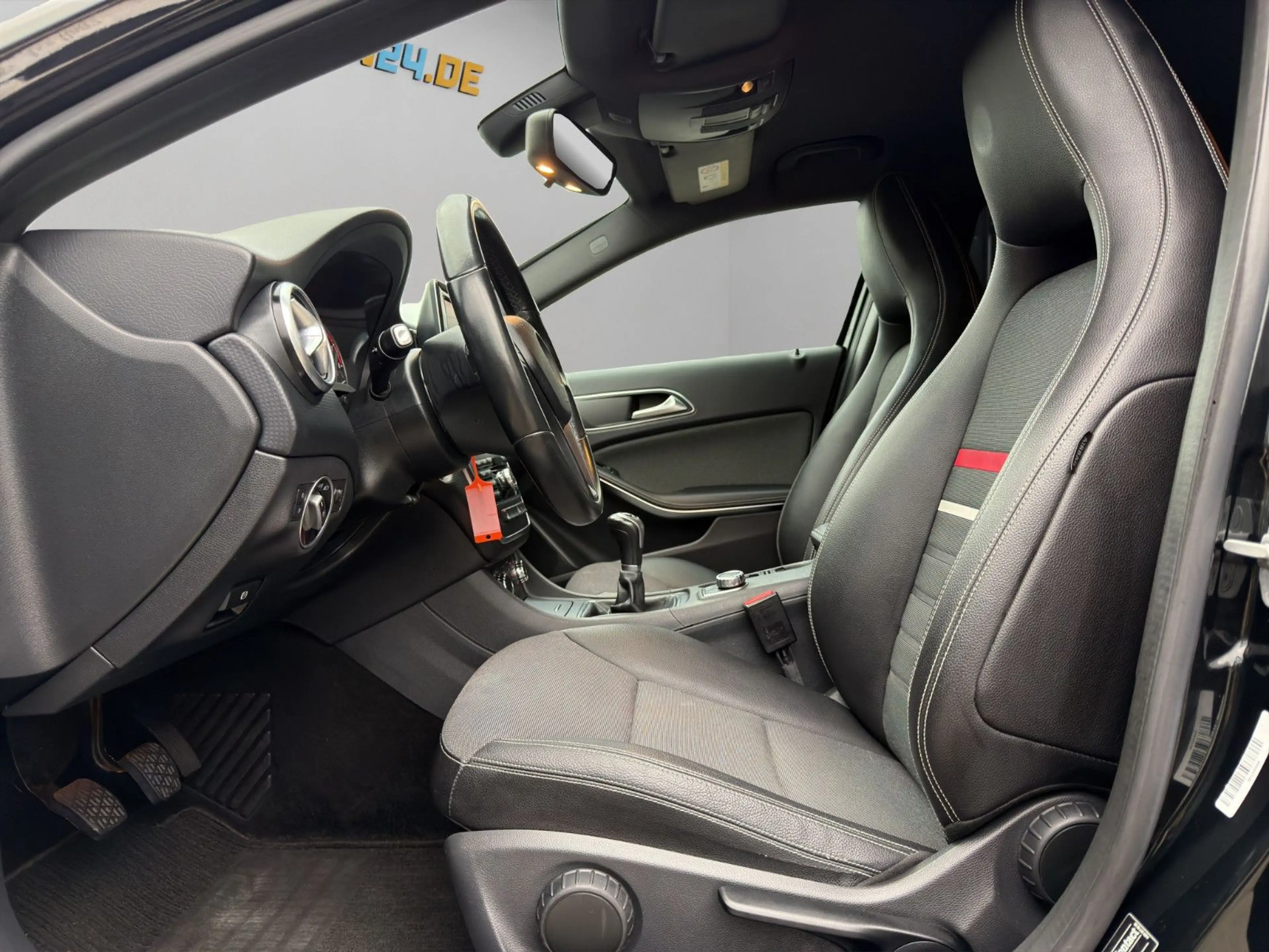 Mercedes-Benz A 180 Style Blue Efficiency PTS SHZ NAVI — photo 14