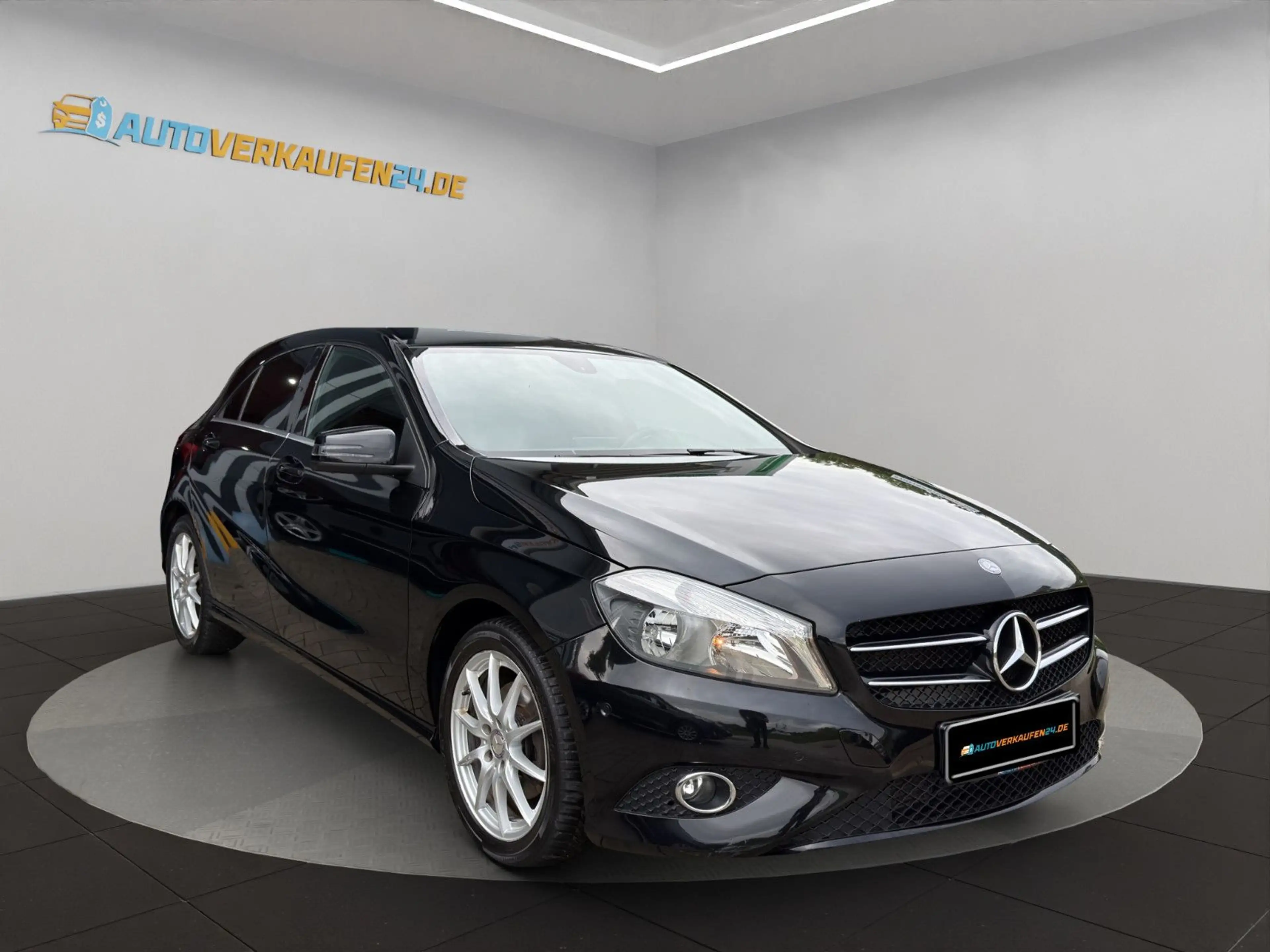 Mercedes-Benz A 180 Style Blue Efficiency PTS SHZ NAVI — photo 9