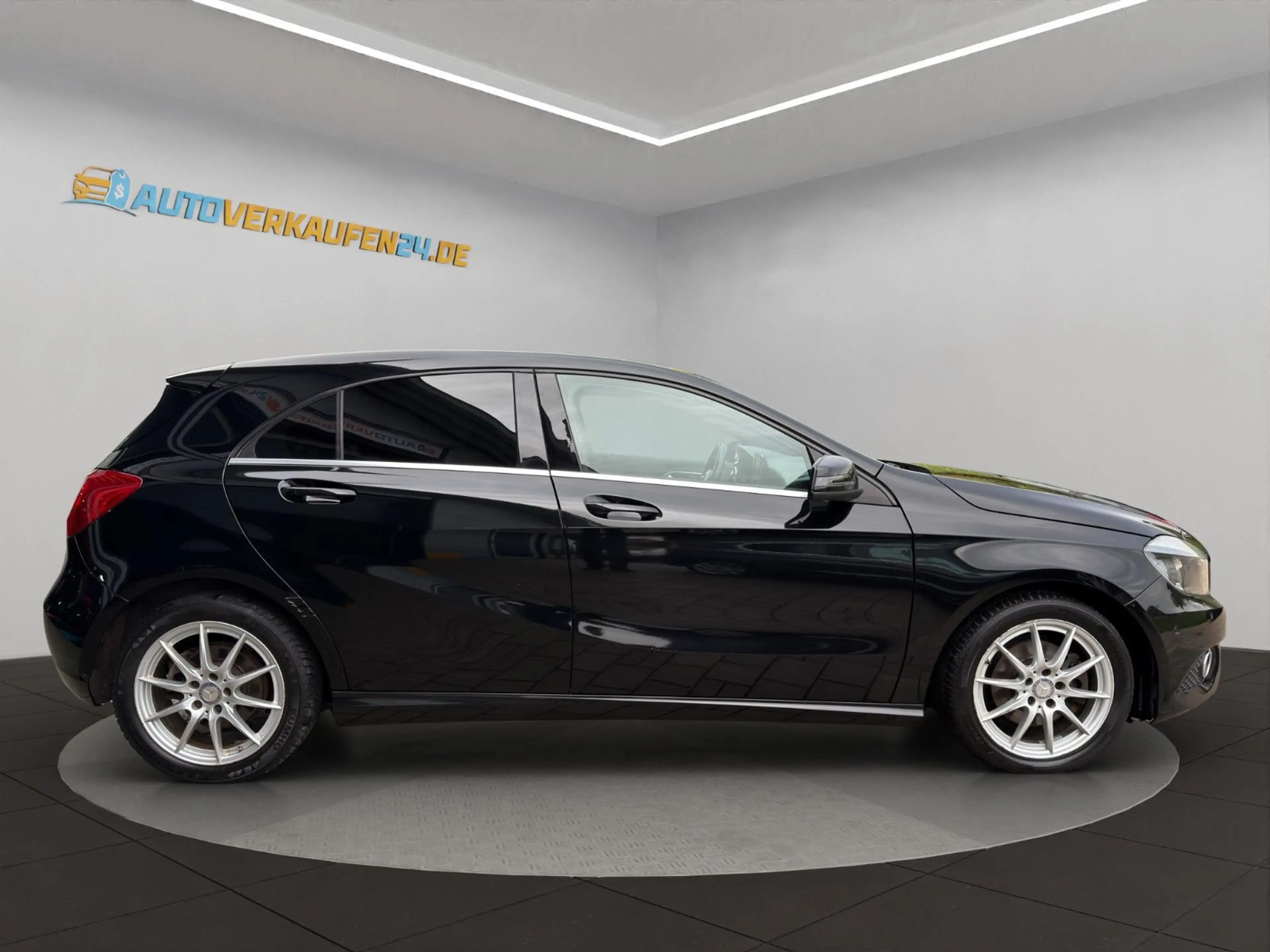 Mercedes-Benz A 180 Style Blue Efficiency PTS SHZ NAVI — photo 8