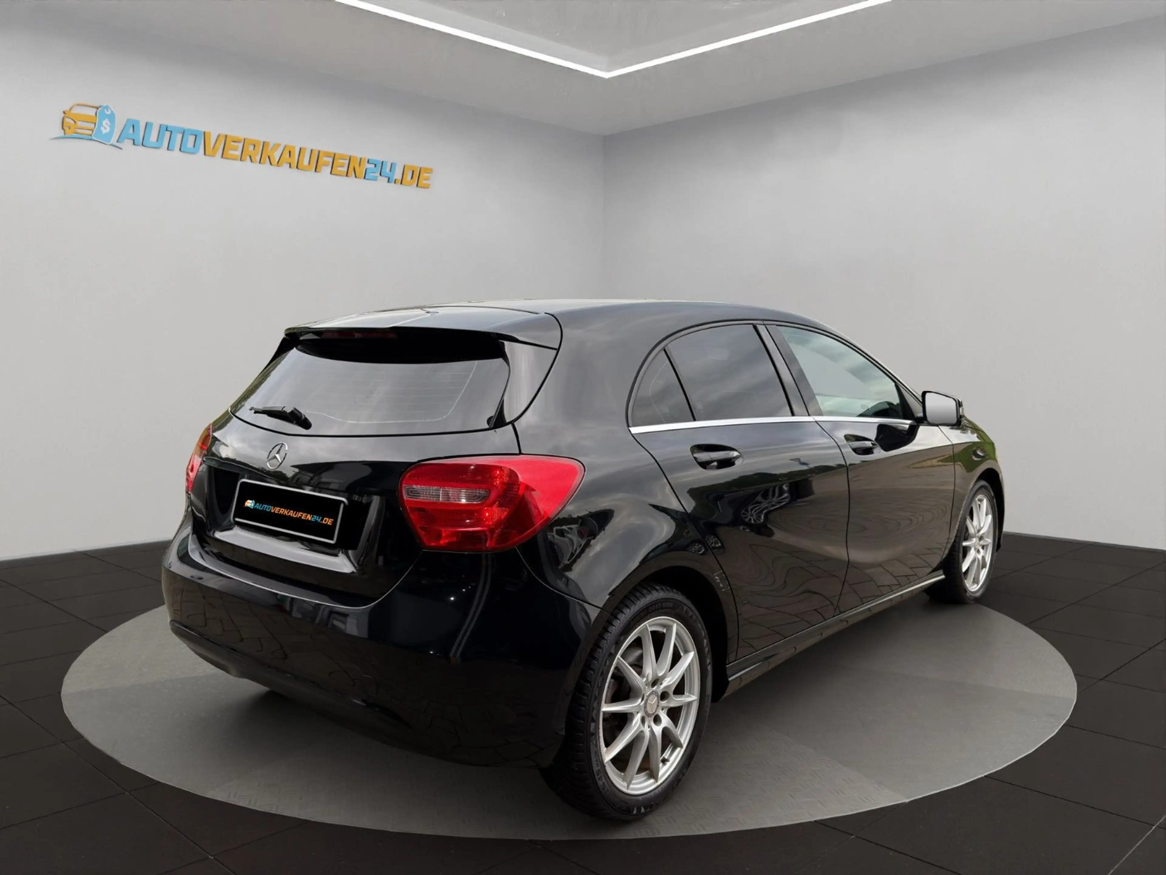 Mercedes-Benz A 180 Style Blue Efficiency PTS SHZ NAVI — photo 7
