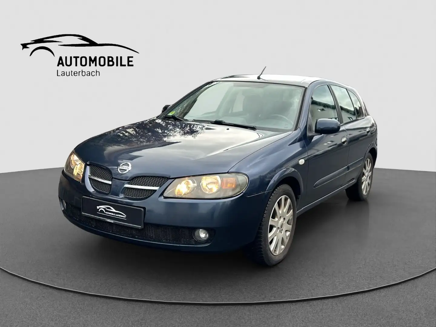 Nissan Almera 2.2 dCi acenta plus 82kW AHK Blau - 1