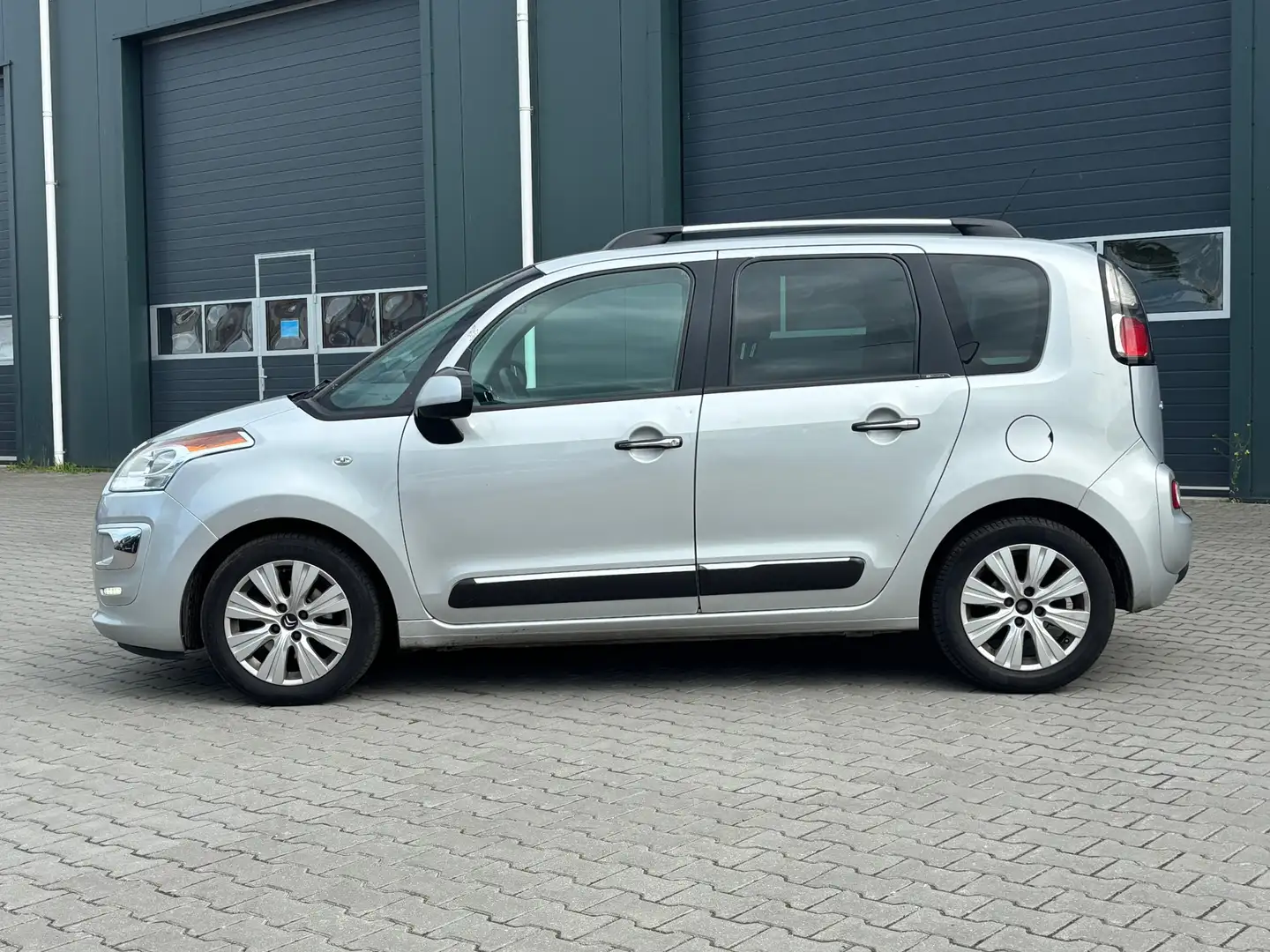 Citroen C3 Picasso 1.6 HDiF Exclusive | Airco + Cruise control | Šedá - 2