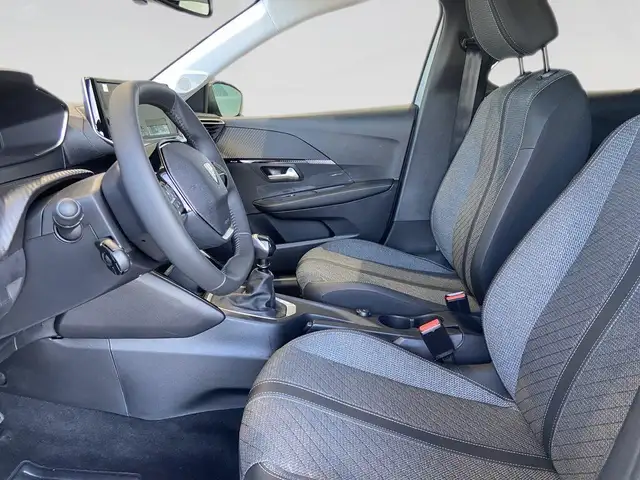 Peugeot 208 view 7
