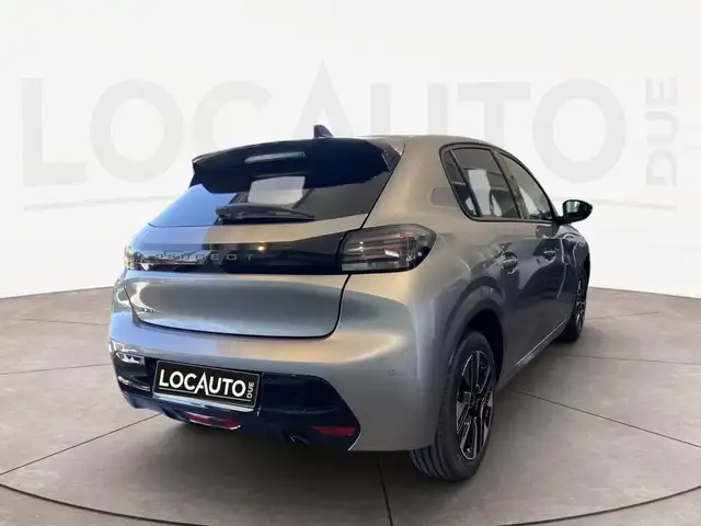 Peugeot 208 view 4