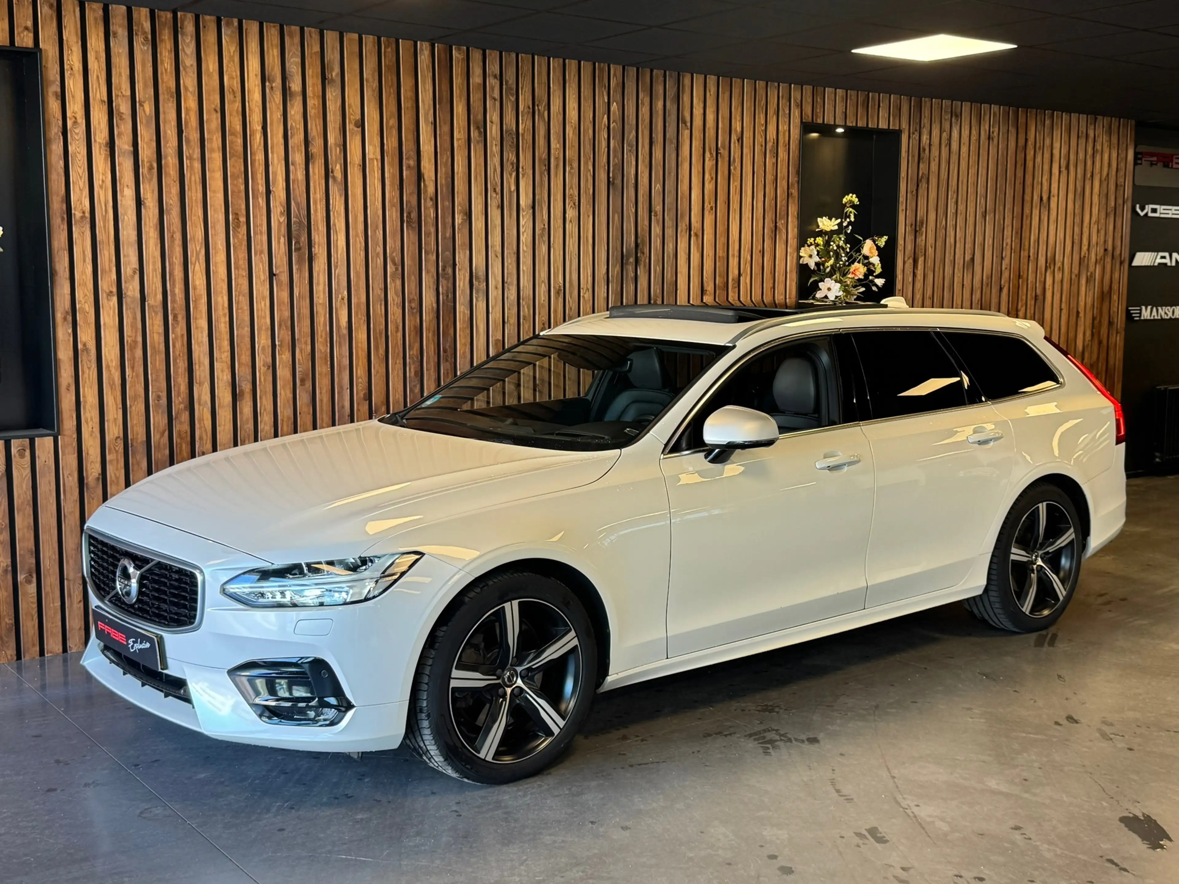 Volvo V90 T6 Polestar l 360 camera l HUD l Luchtvering l Bow — photo 5
