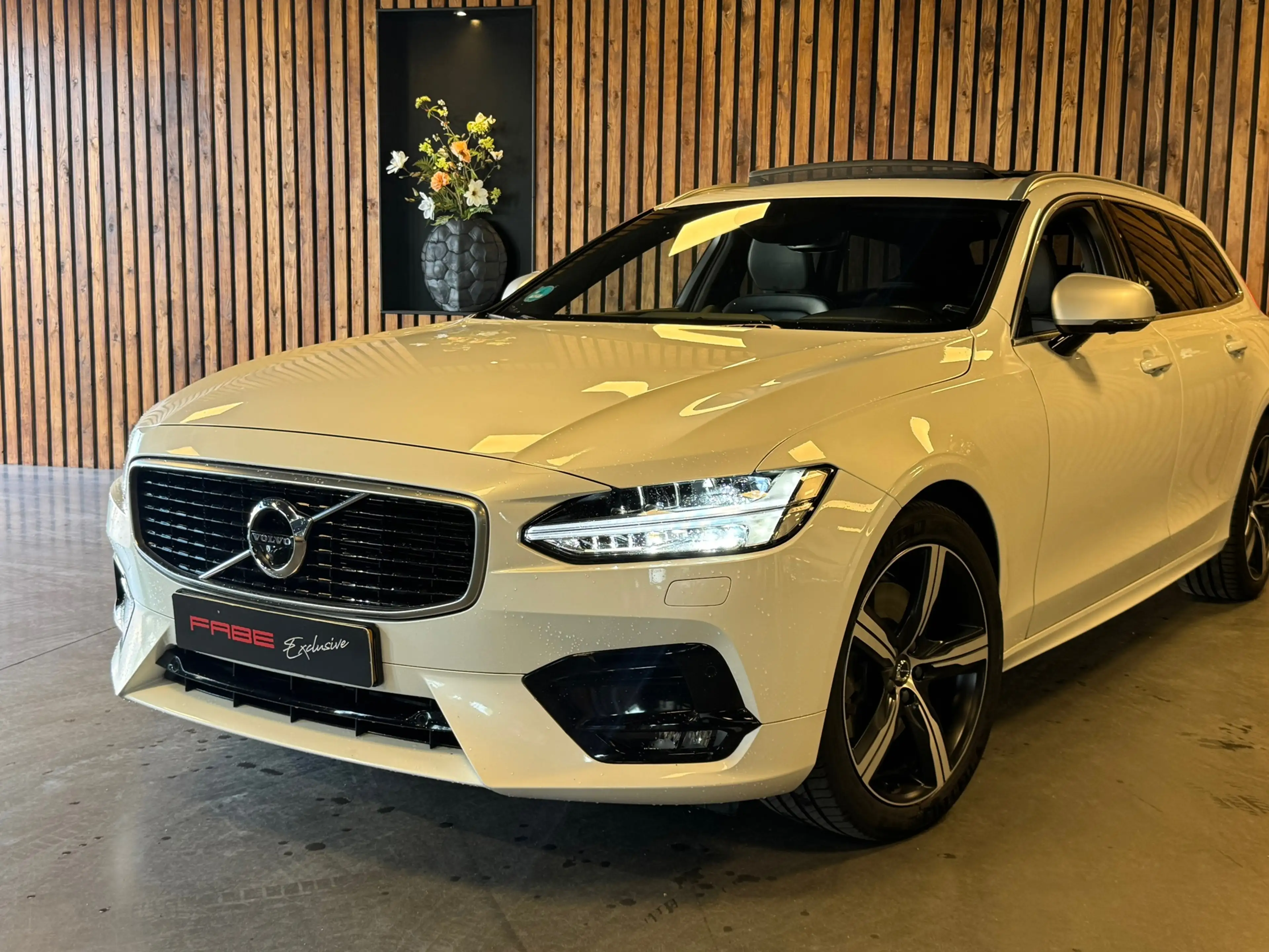 Volvo V90 T6 Polestar l 360 camera l HUD l Luchtvering l Bow — photo 2