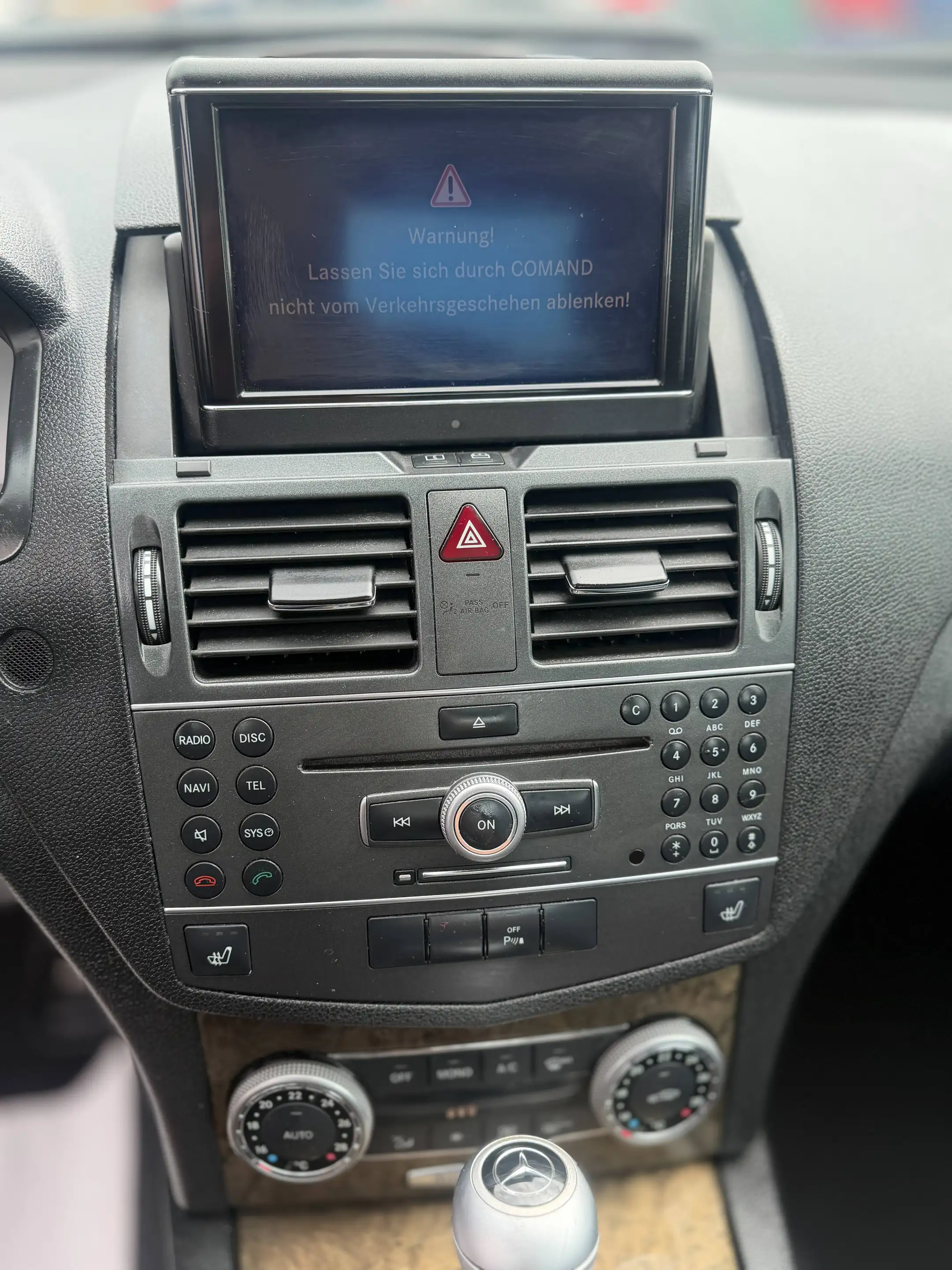 Mercedes-Benz C 300 AVANGARDE AMG Line — photo 10