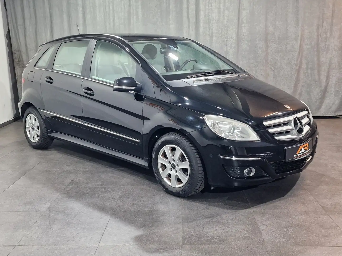 Mercedes-Benz B 180 B -Klasse B 180 Noir - 2