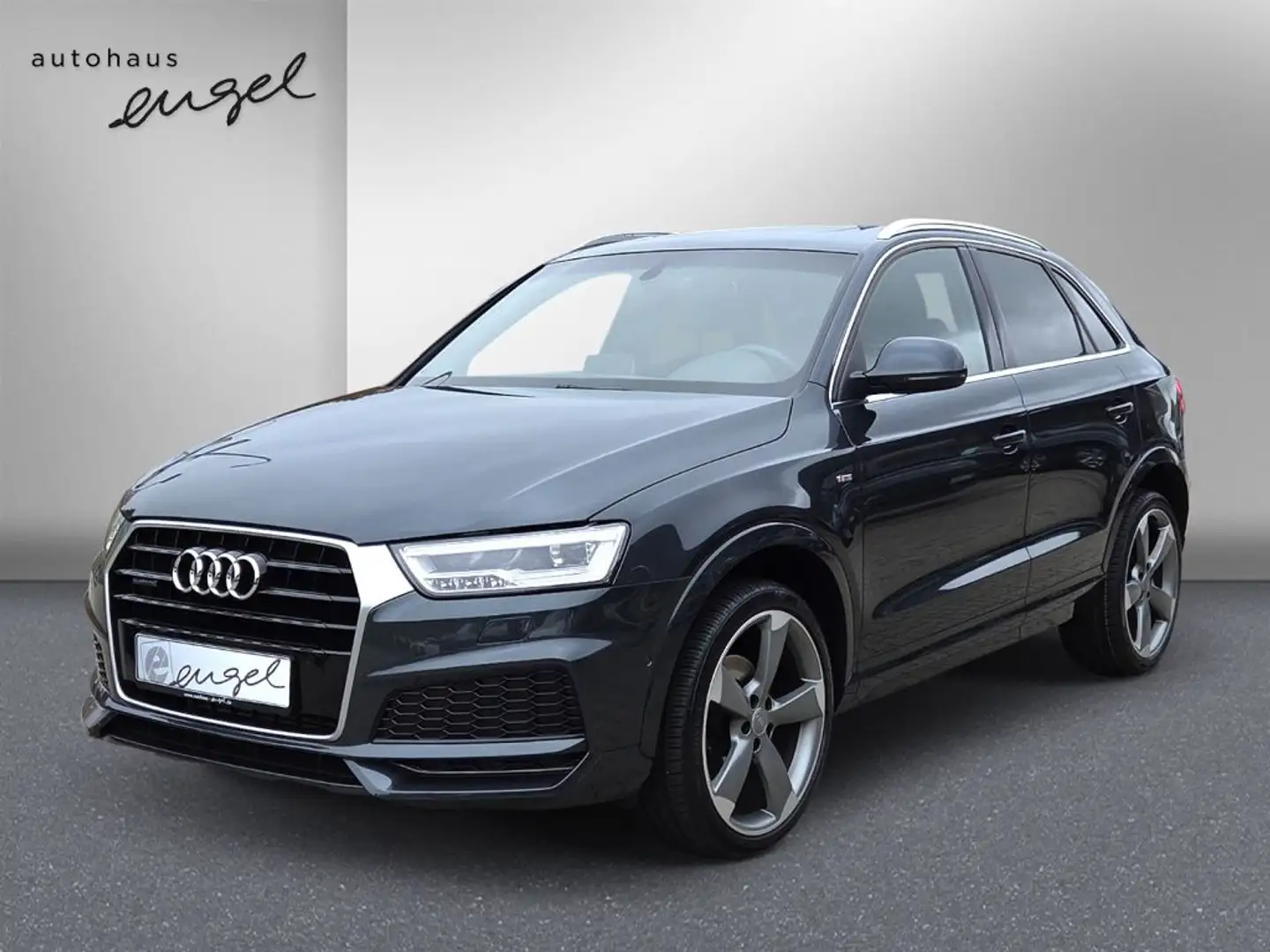 Audi Q3 Q3 2.0TFSI quattro S tronic sport,KLIMA,NAVI,XENON Grijs - 1