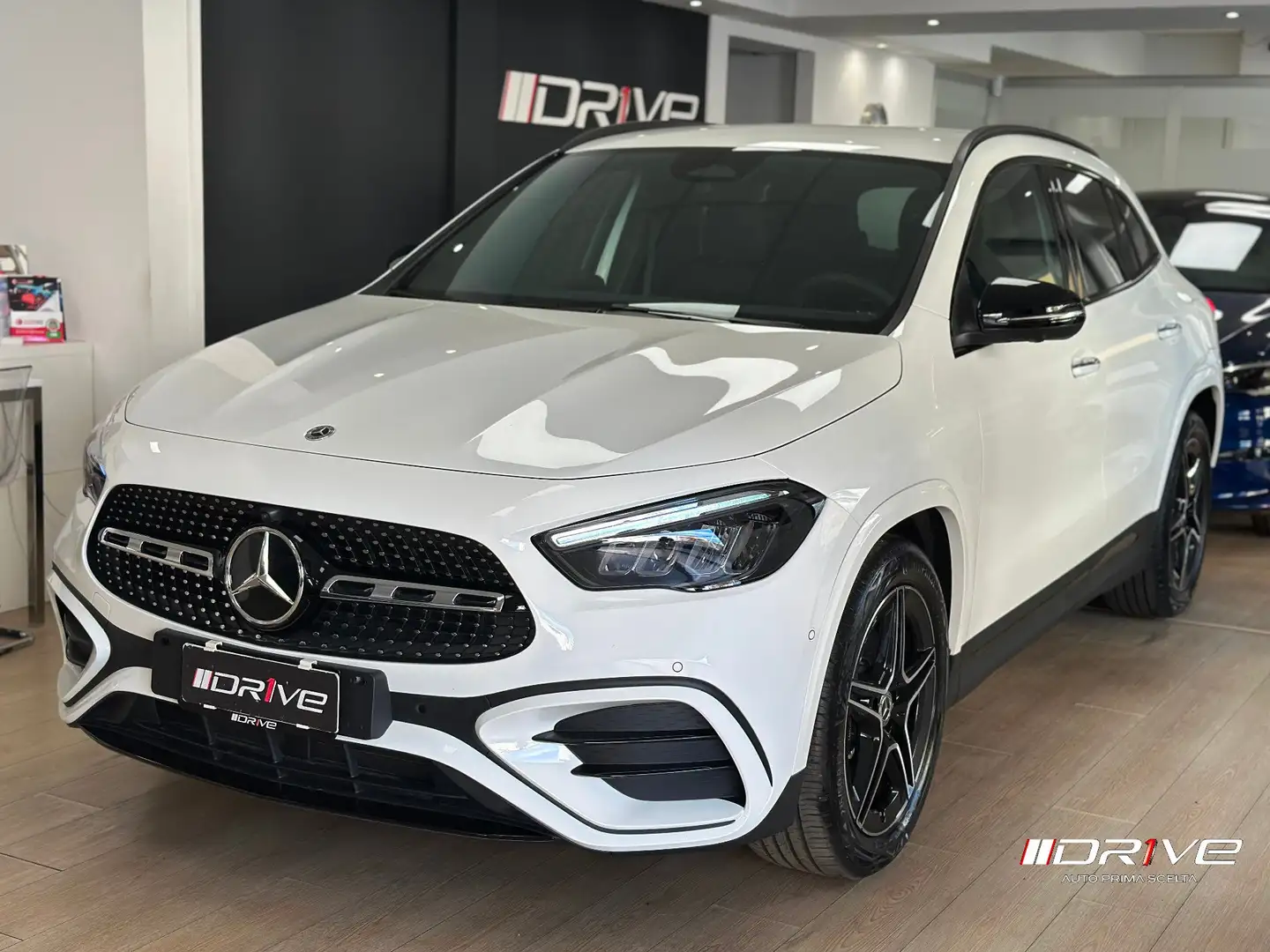 Mercedes-Benz GLA 200 GLA 200 d Automatic AMG Line Advanced Plus Weiß - 1
