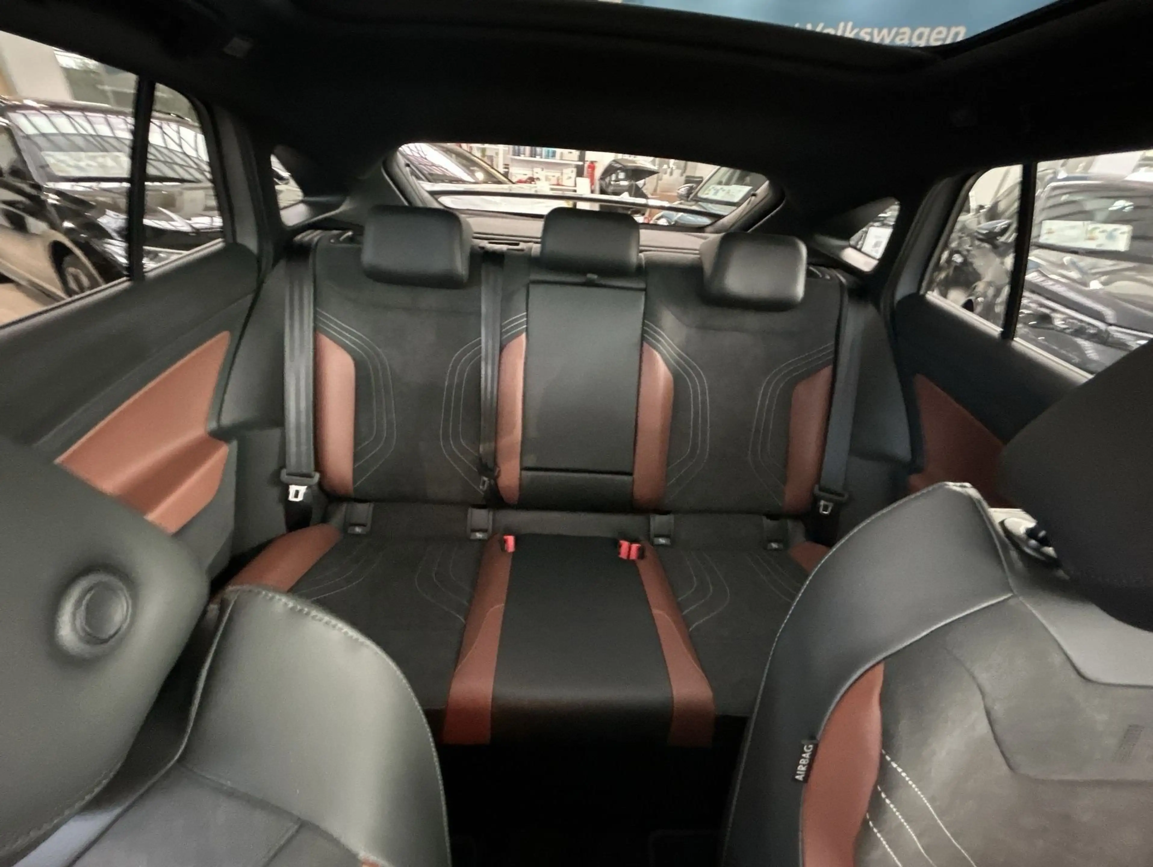 Volkswagen ID.5 Pro ENERGY 79 kWh Design-Paket IQ.Drive GJR AHK — photo 9