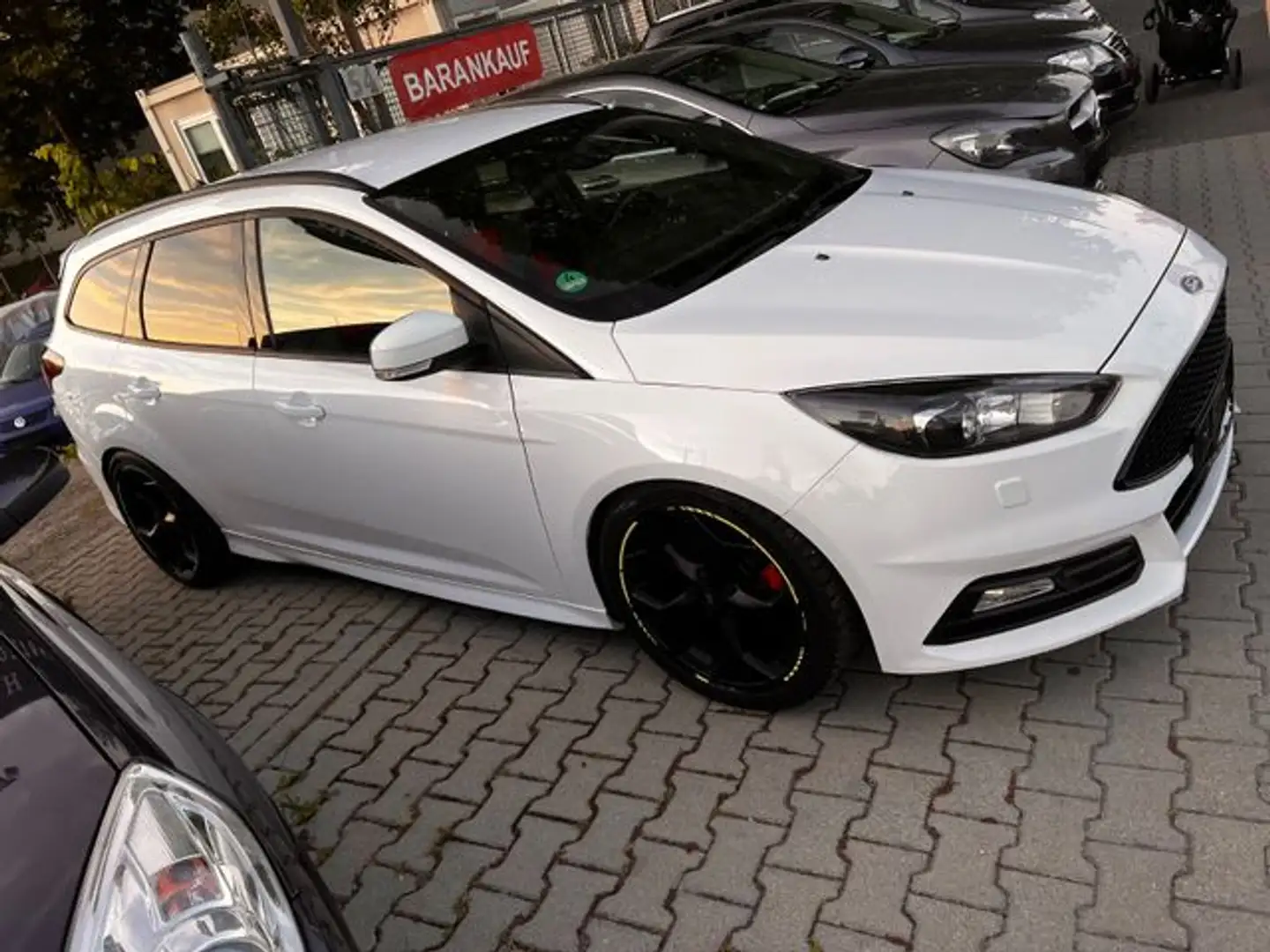 Ford Focus Turnier ST 41 T km , ( 400 Ps ) ST - 2