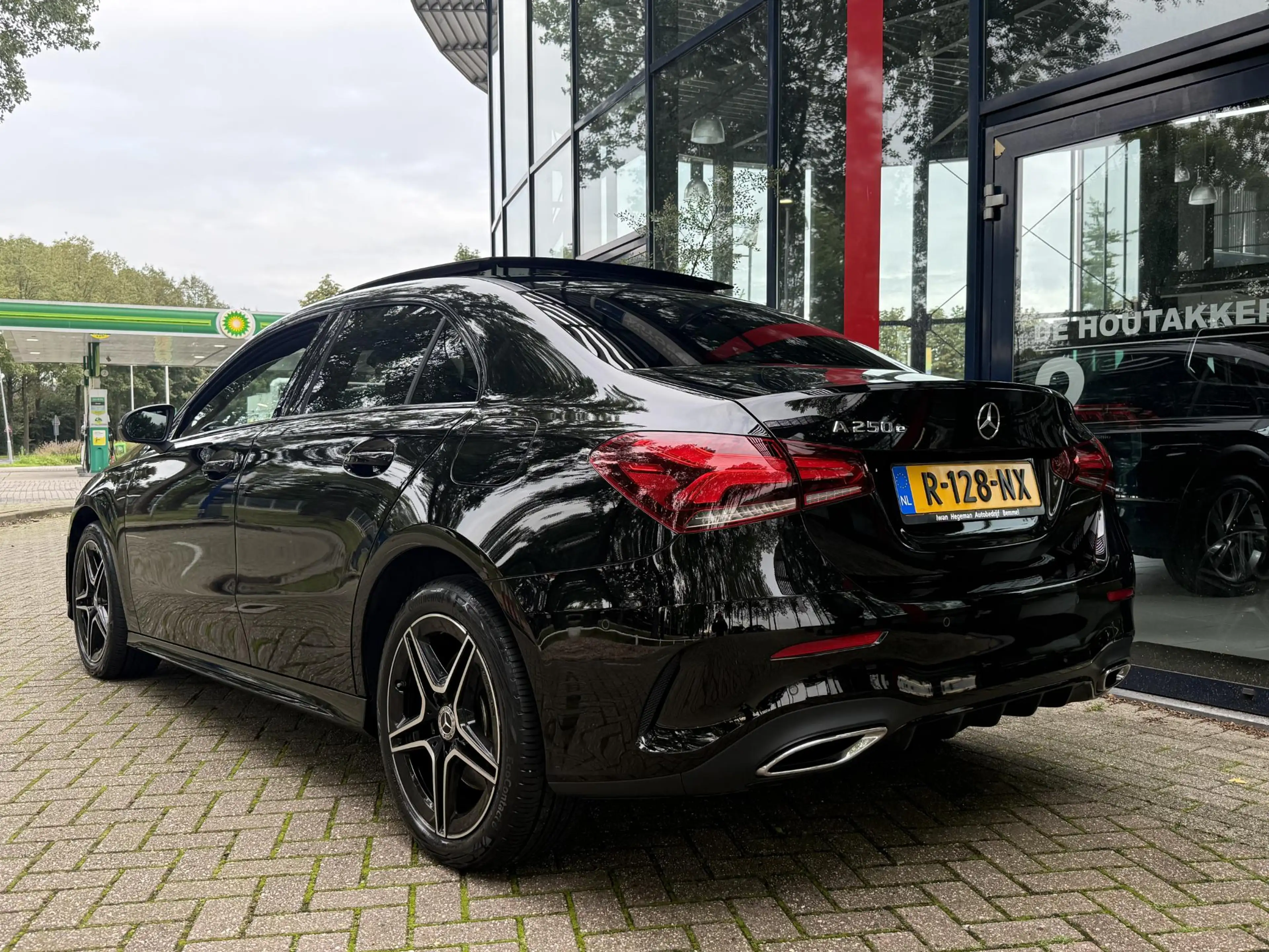 Mercedes-Benz A 250 e Business Solution AMG Limited | Panoramadak | Sf — photo 5