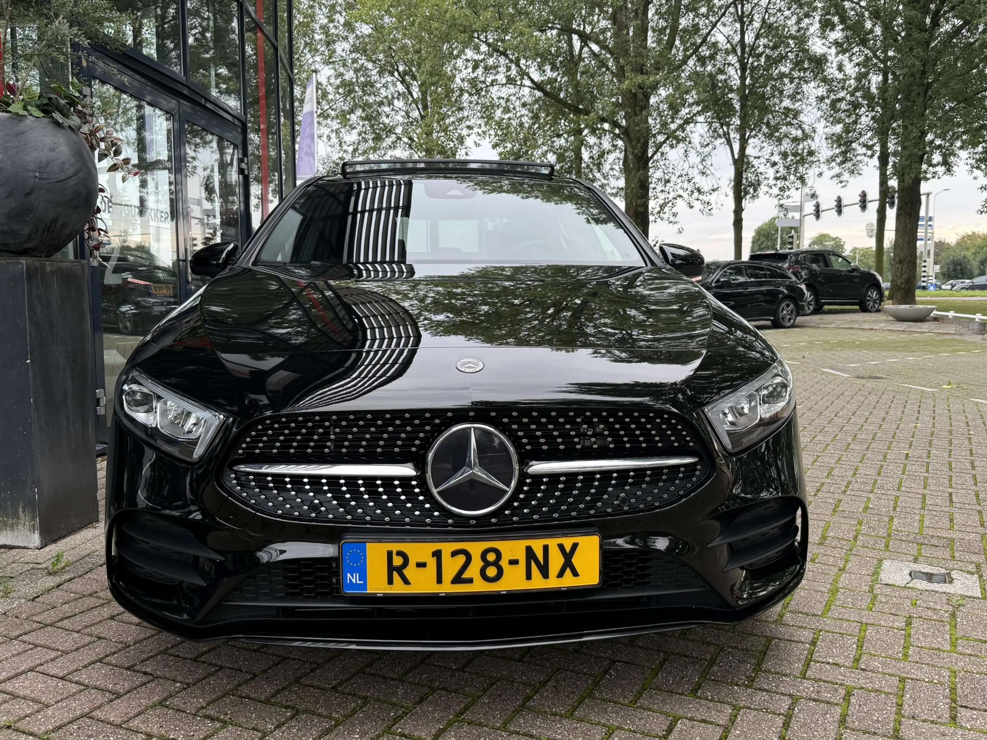 Mercedes-Benz A 250 e Business Solution AMG Limited | Panoramadak | Sf — photo 7