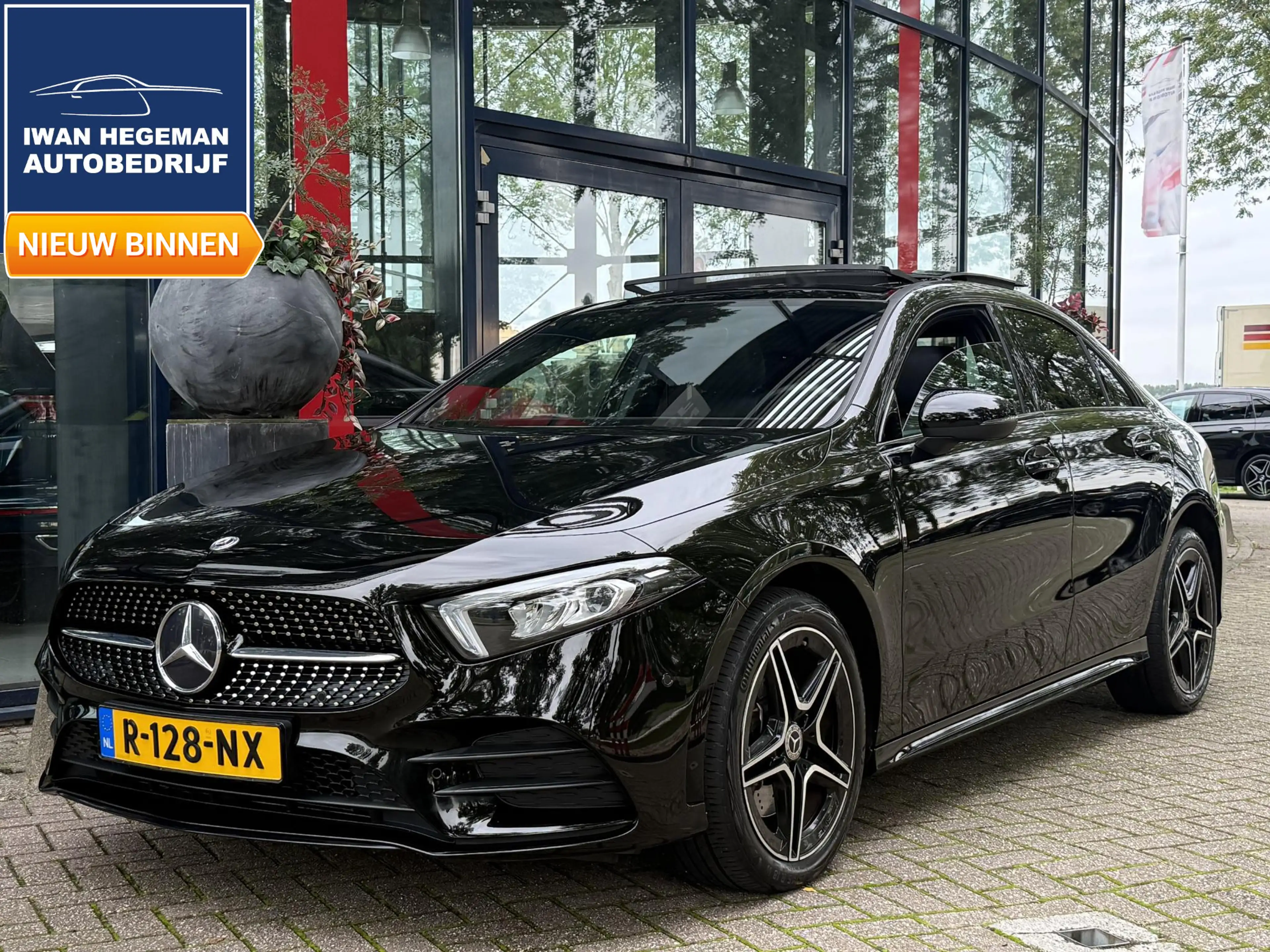 Mercedes-Benz A 250 e Business Solution AMG Limited | Panoramadak | Sf