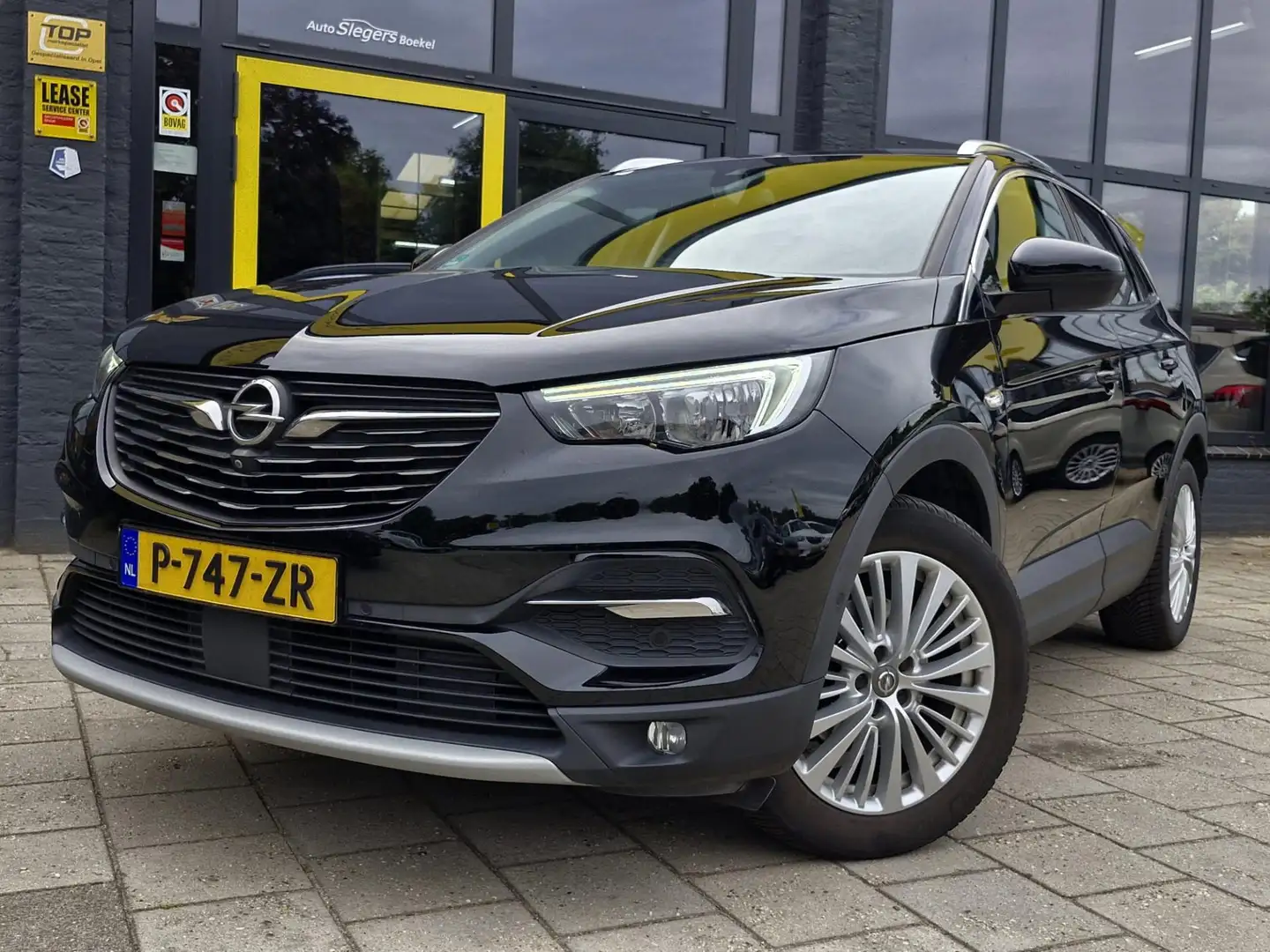 Opel Grandland X 1.2 Turbo Innovation Automaat | Trekhaak | Camera Zwart - 2