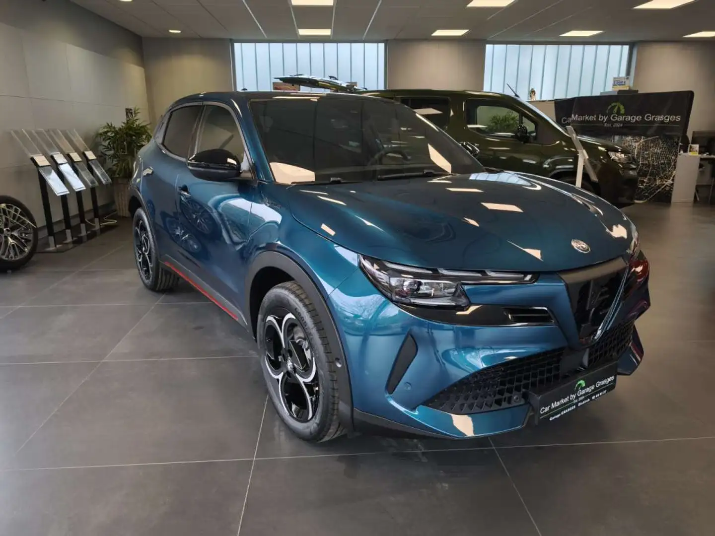 Alfa Romeo Junior Ibrida Speciale 1.2 VGT Albastru - 2