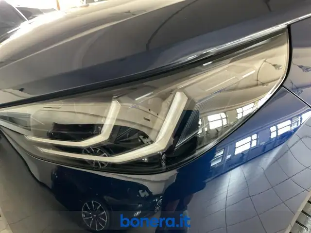 BMW X3 view 10