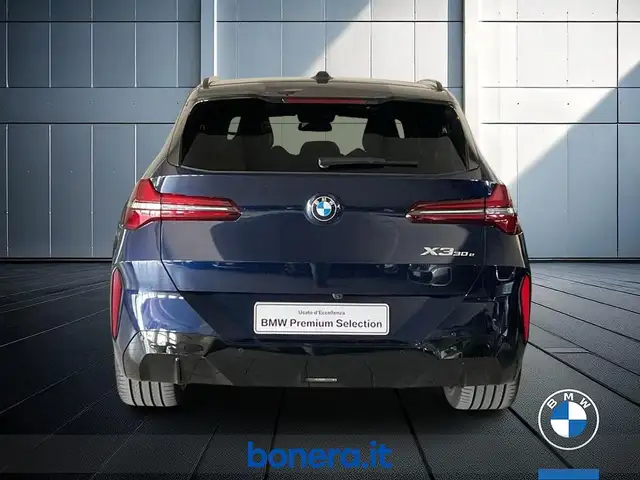 BMW X3 view 7