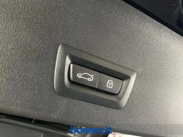 BMW X3 view 14