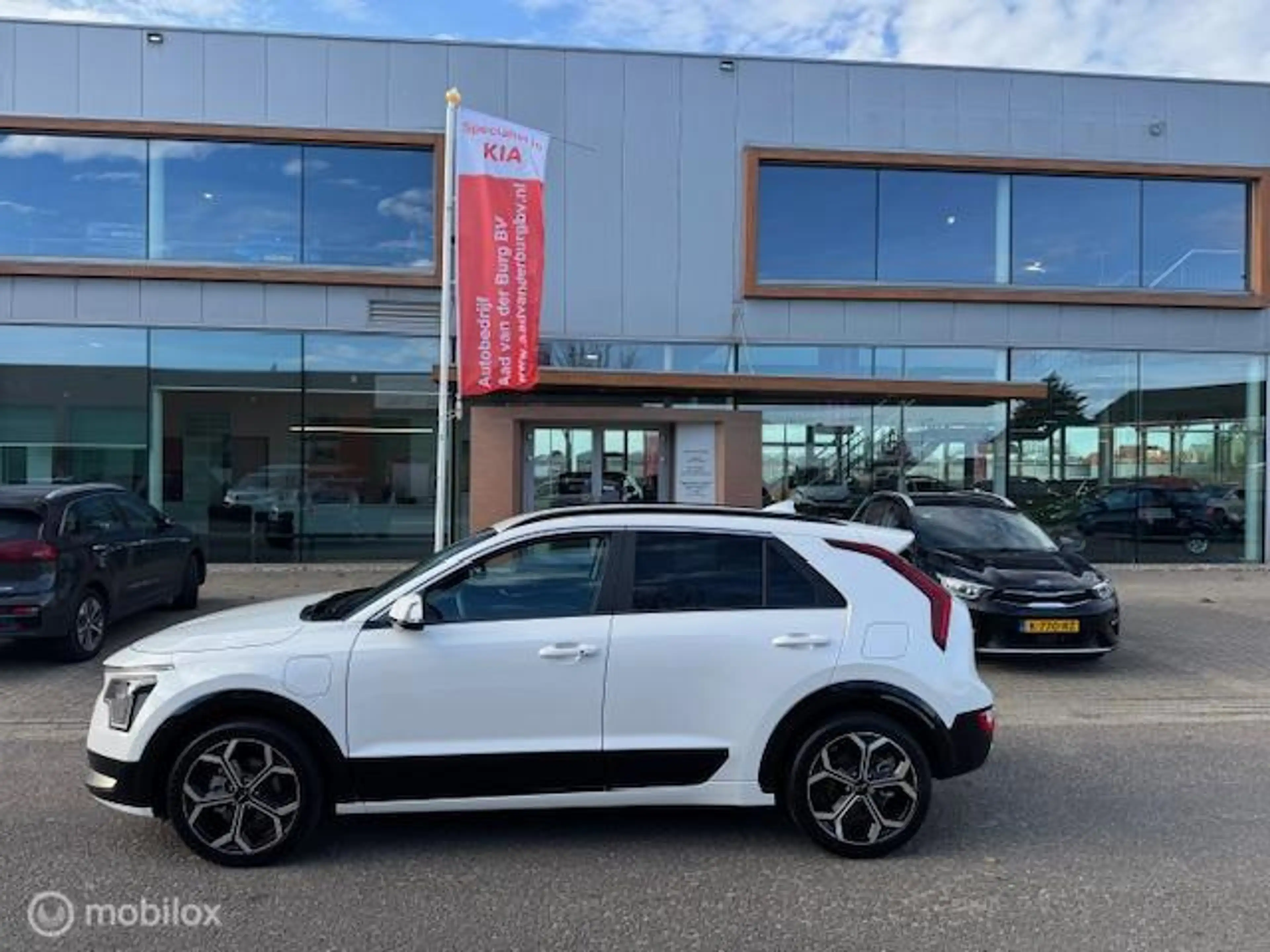 Kia Niro 1.6 GDi PHEV Dynamic Edition — photo 2