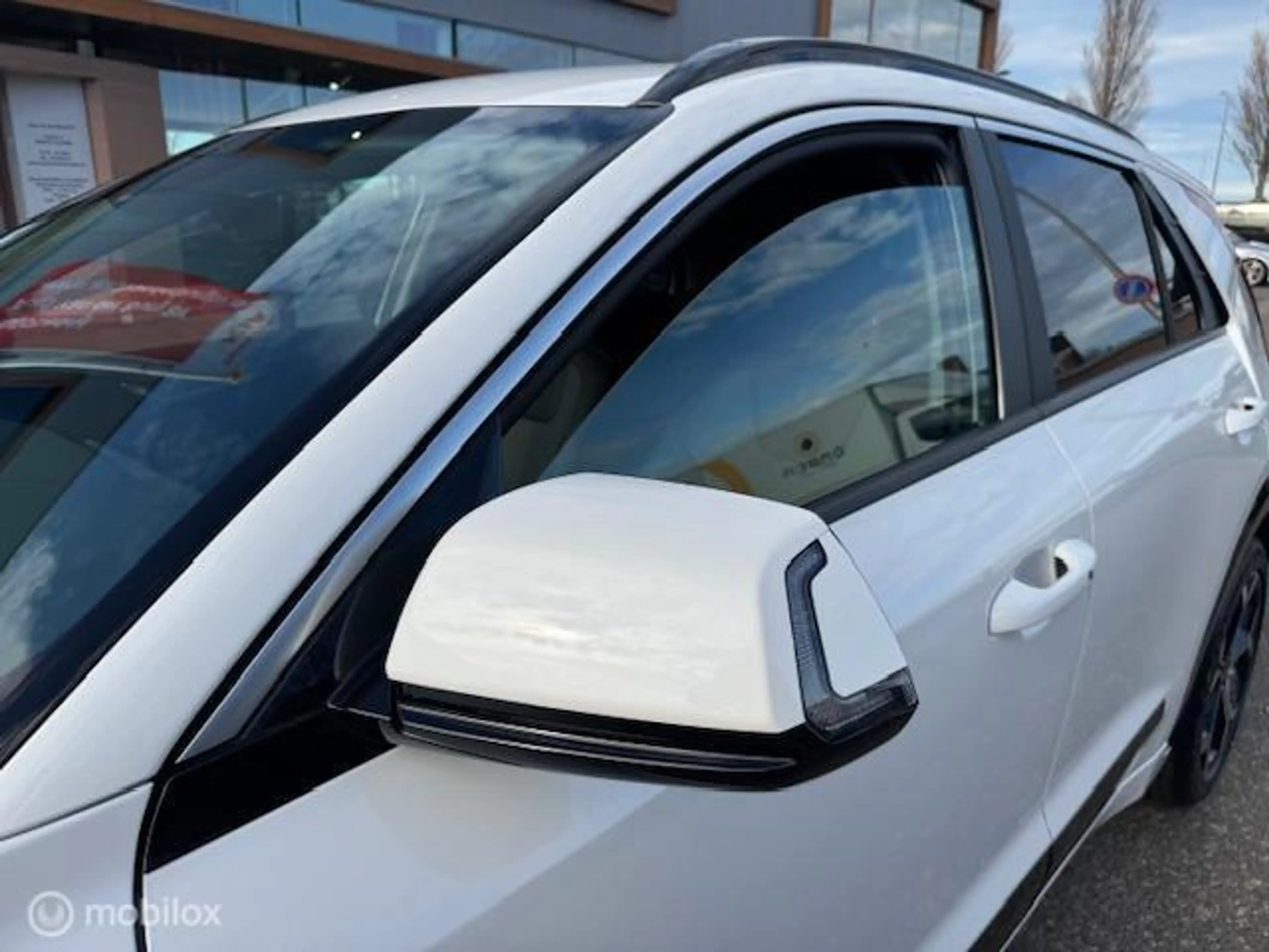 Kia Niro 1.6 GDi PHEV Dynamic Edition — photo 11