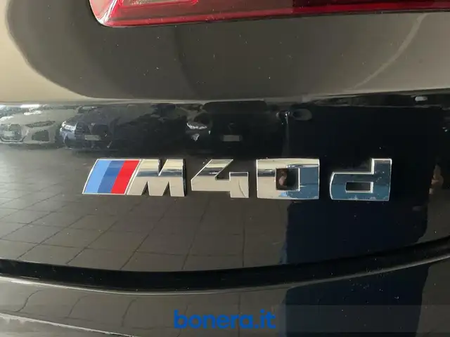 BMW X4 view 10