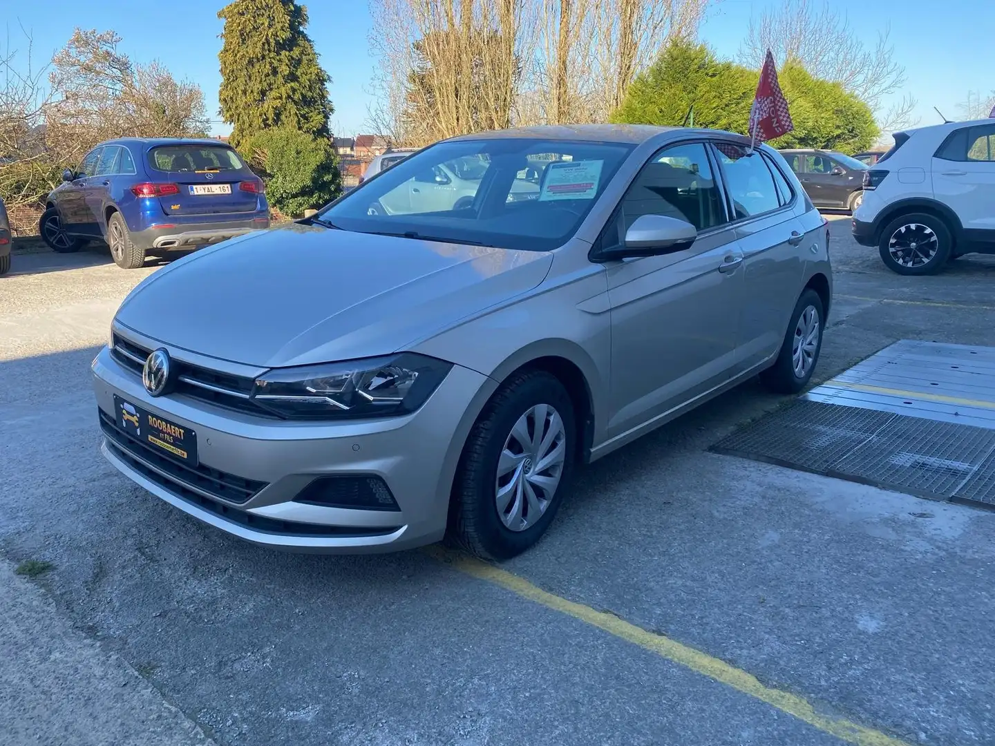 Volkswagen Polo 1.0i avec 1 an 1/2 de garantie Gris - 1