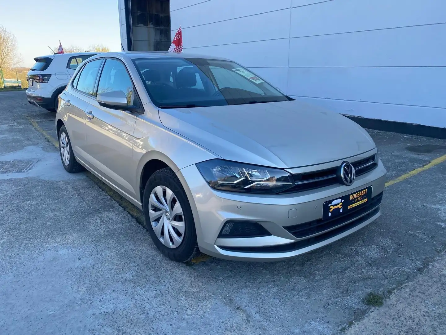 Volkswagen Polo 1.0i avec 1 an 1/2 de garantie Gris - 2