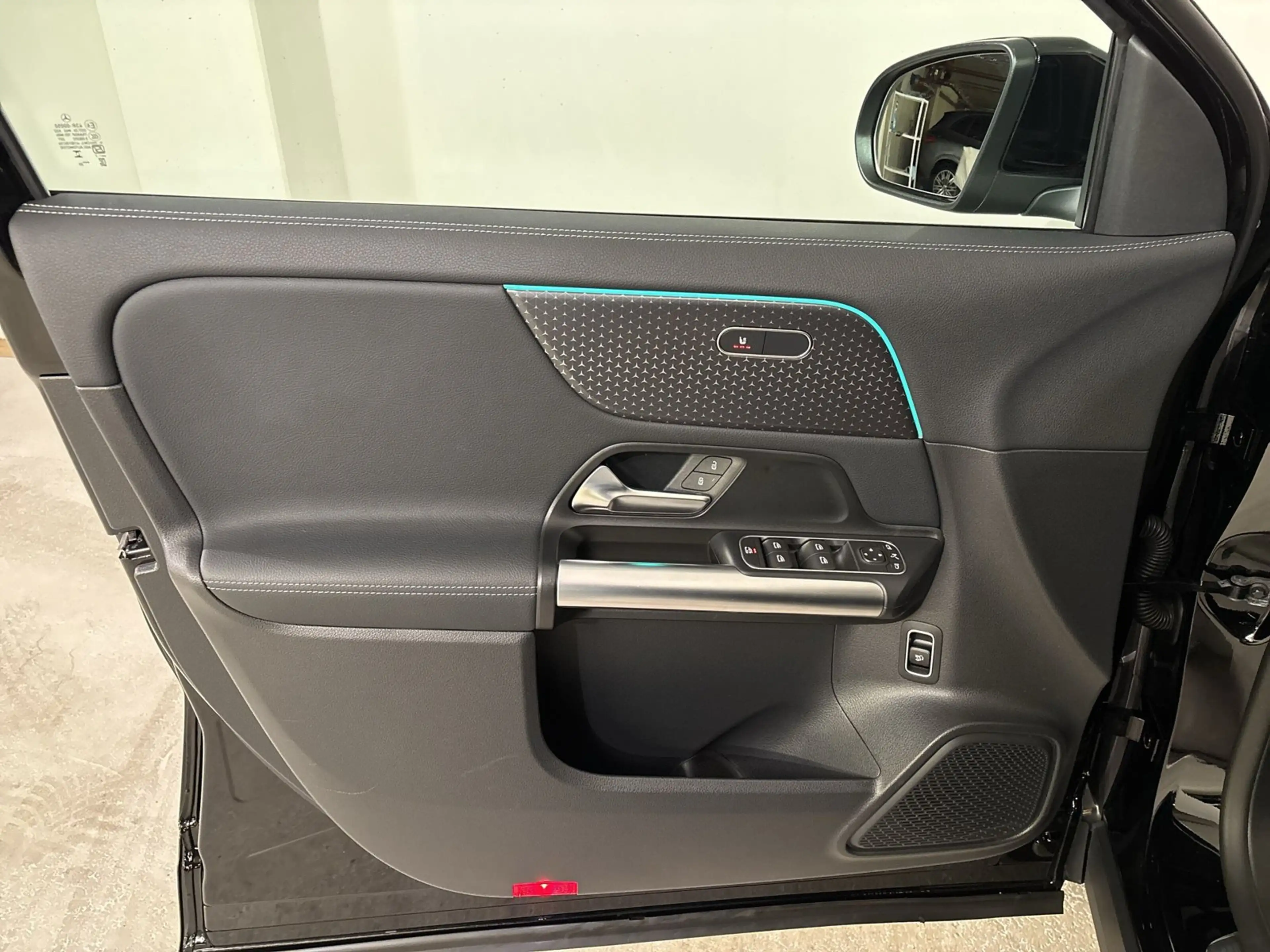 Mercedes-Benz GLA 180 d Cam Navi SHZ EASY-PACK — photo 11