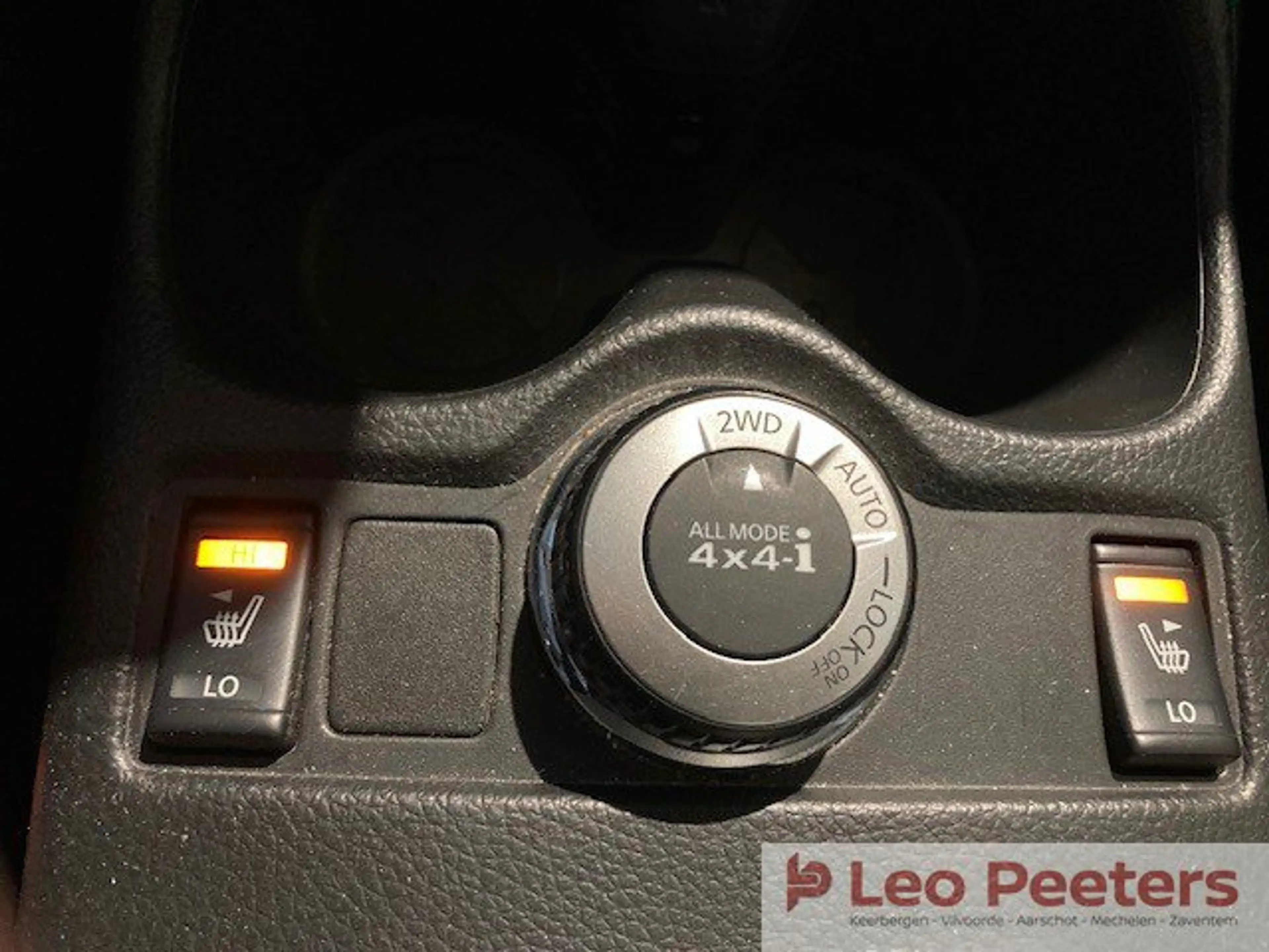 Nissan X-Trail dCi Tekna 4x4 — photo 9