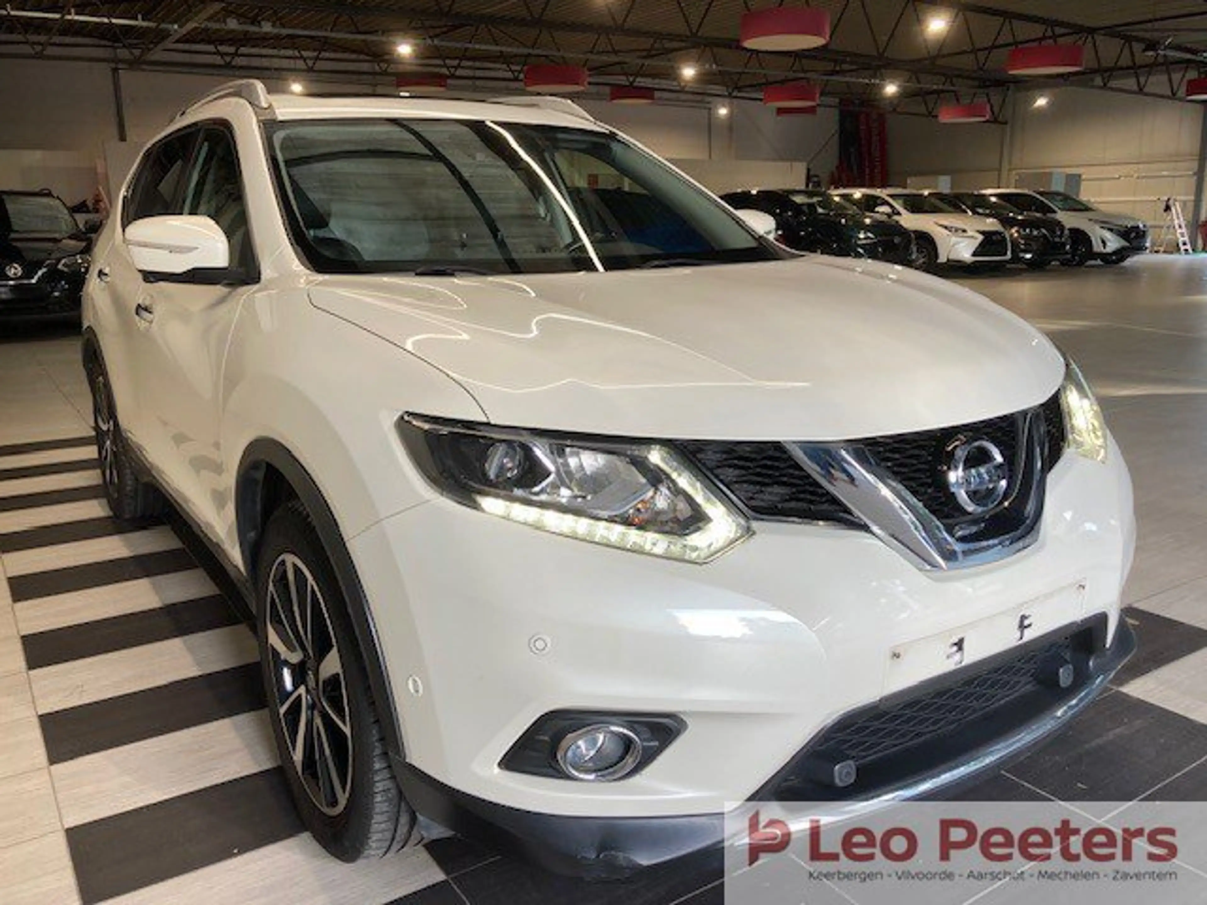 Nissan X-Trail dCi Tekna 4x4 — photo 4