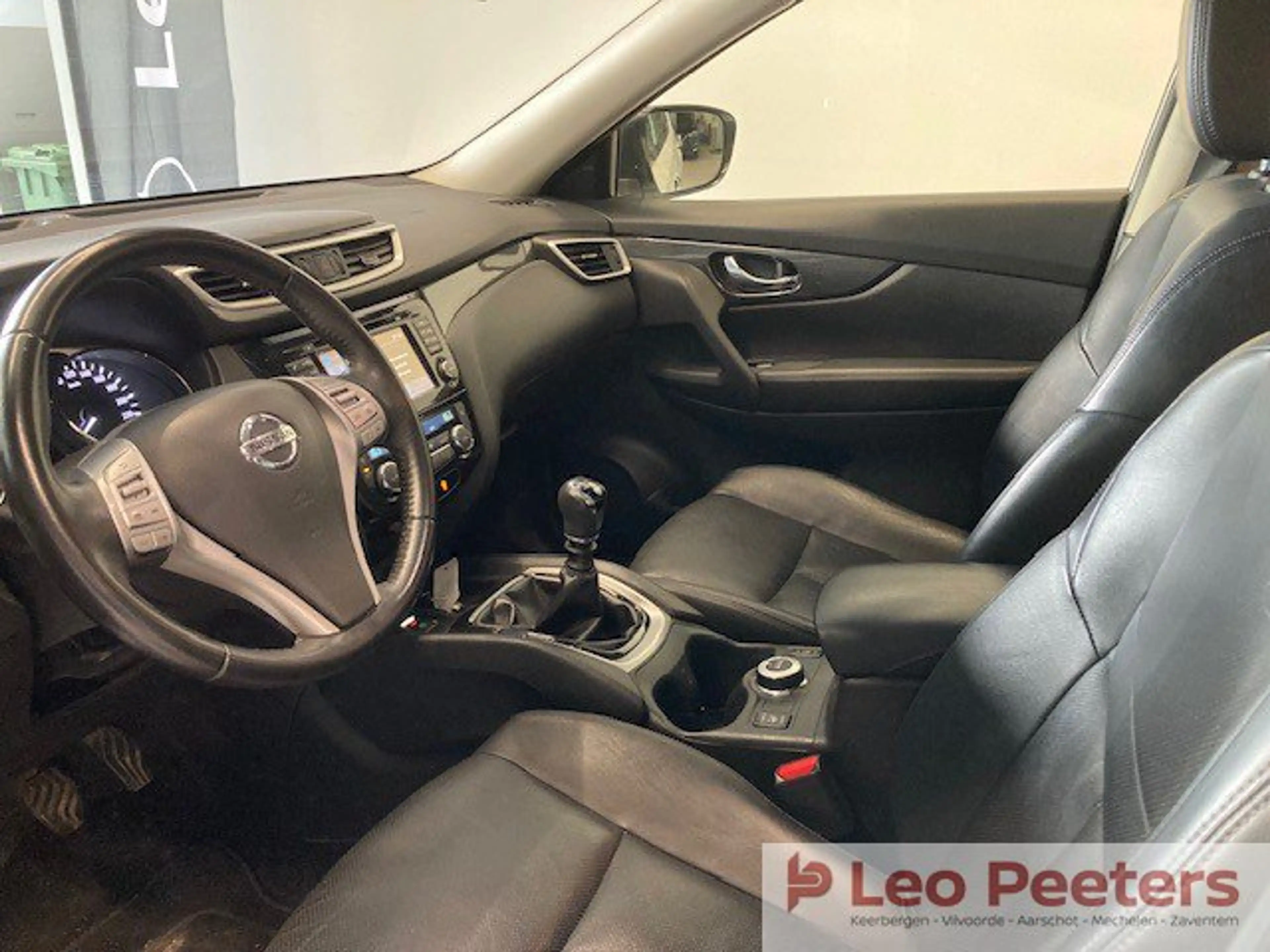 Nissan X-Trail dCi Tekna 4x4 — photo 6