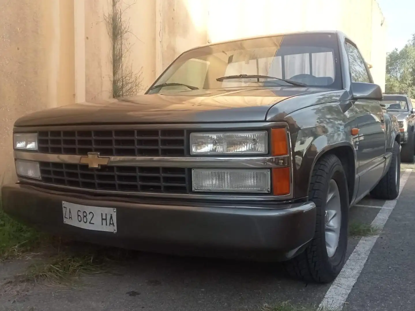Chevrolet C1500 Stepside 5.7 V8 Grau - 1