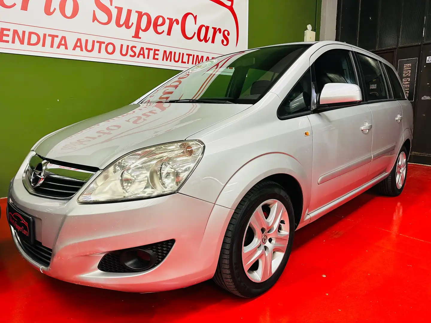 Opel Zafira 1.7 CDTI Cosmo 110cv 6Marce EURO 5 7Posti Plateado - 1