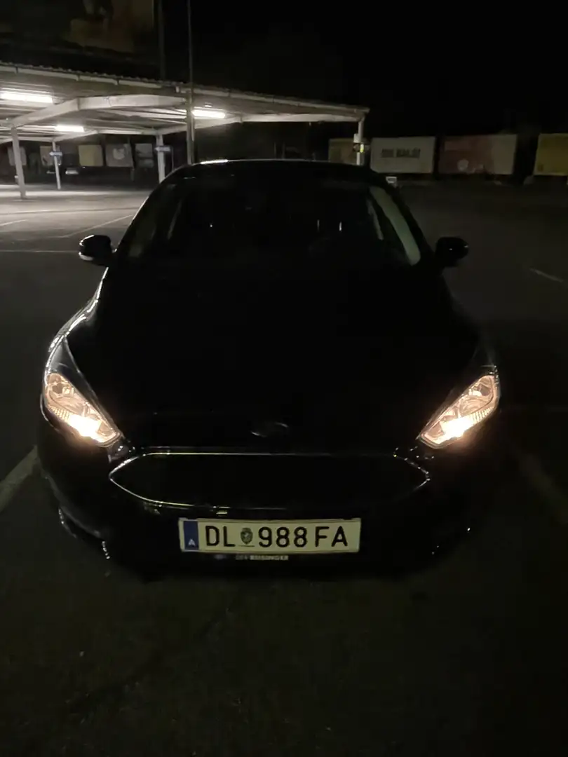 Ford Focus 1.6 Ti-VCT Ambiente Schwarz - 2