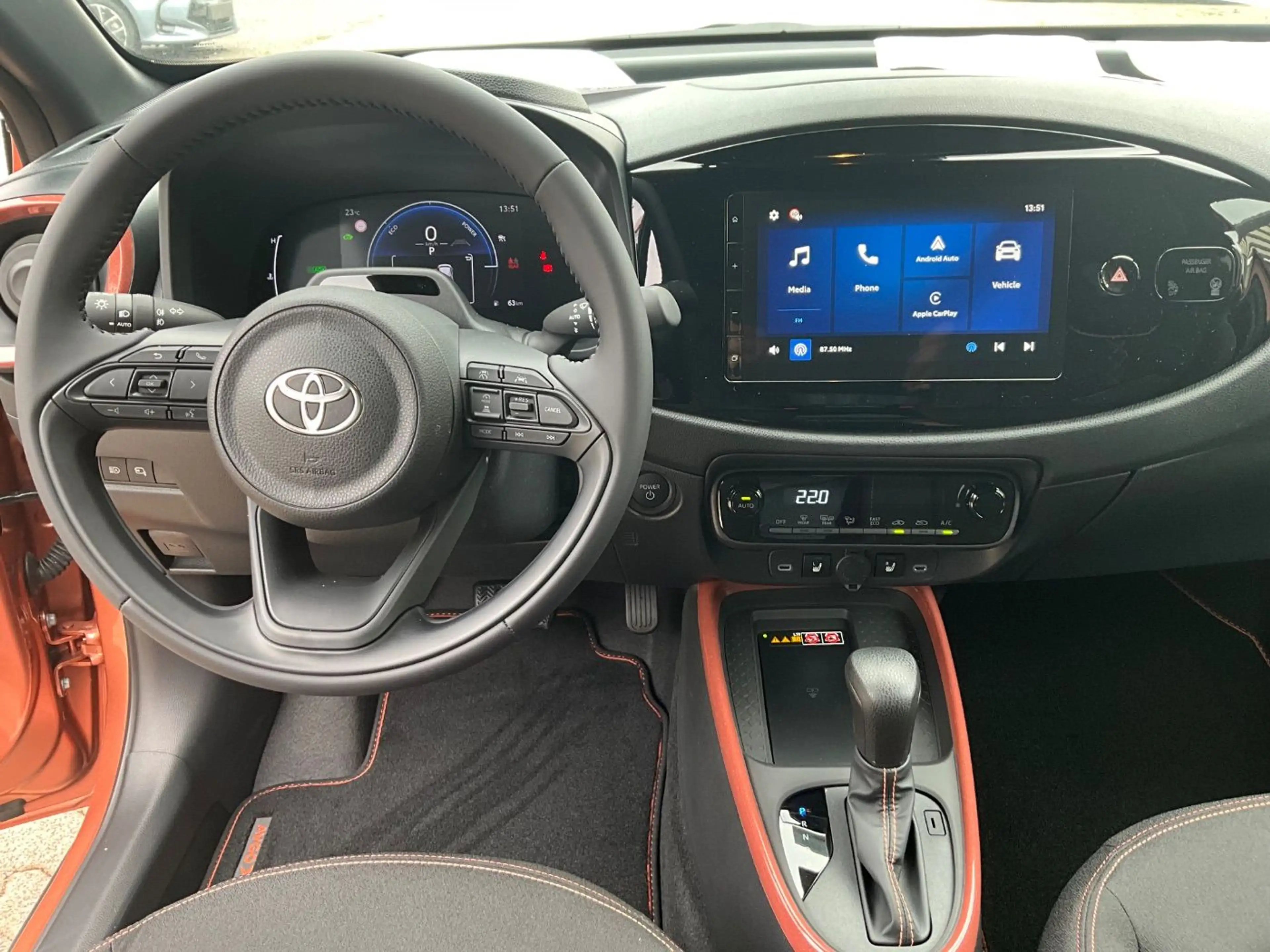 Toyota Aygo 1.5 Teamplayer ACC+LED+SHZ+Kam.+PDC+AUT — photo 8