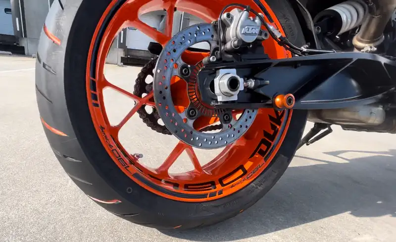 KTM 790 Duke - foto 8