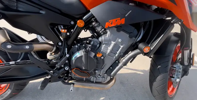 KTM 790 Duke - foto 5