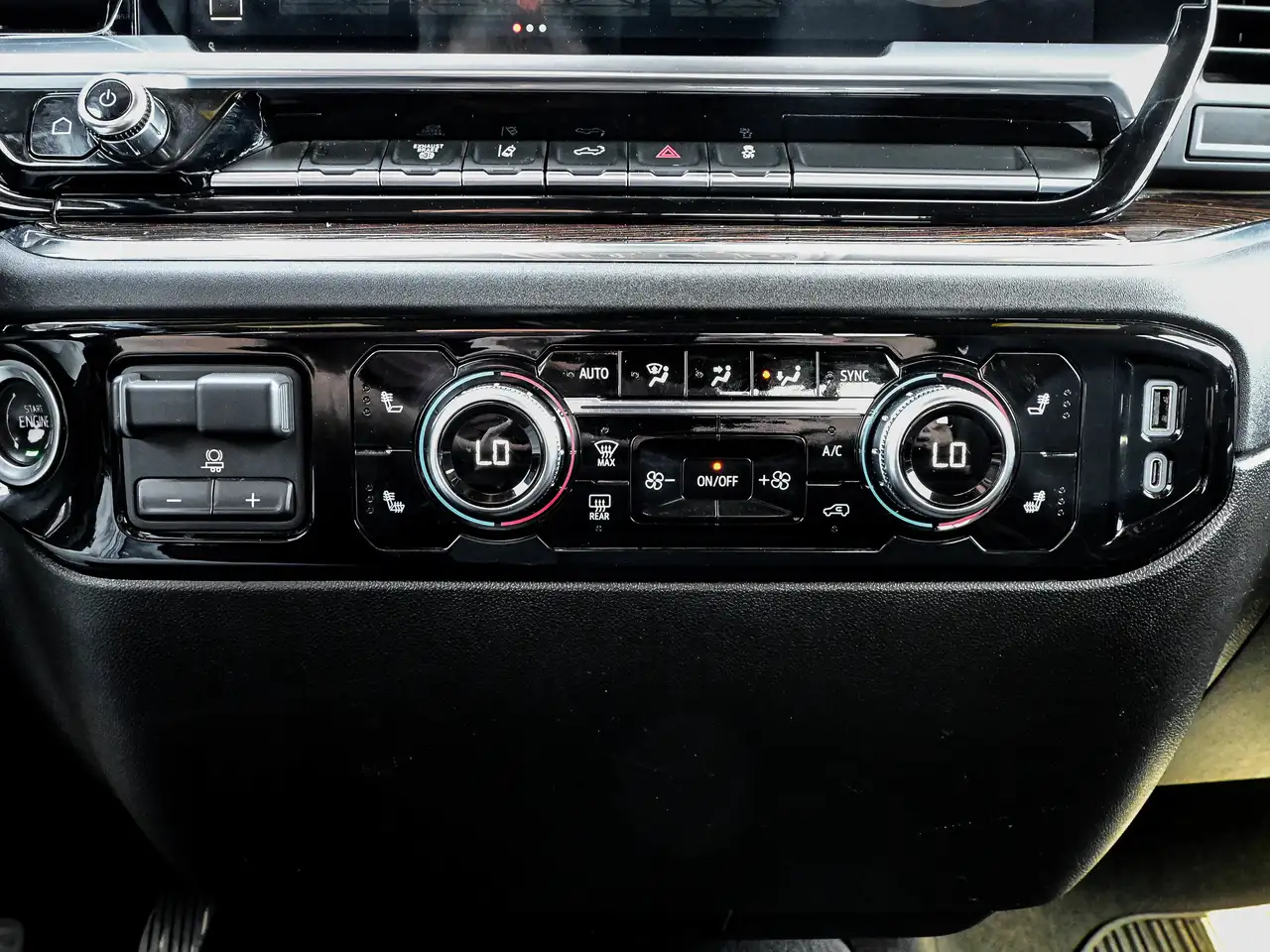 GMC Sierra 2500HD снимка GMC Sierra 2500HD