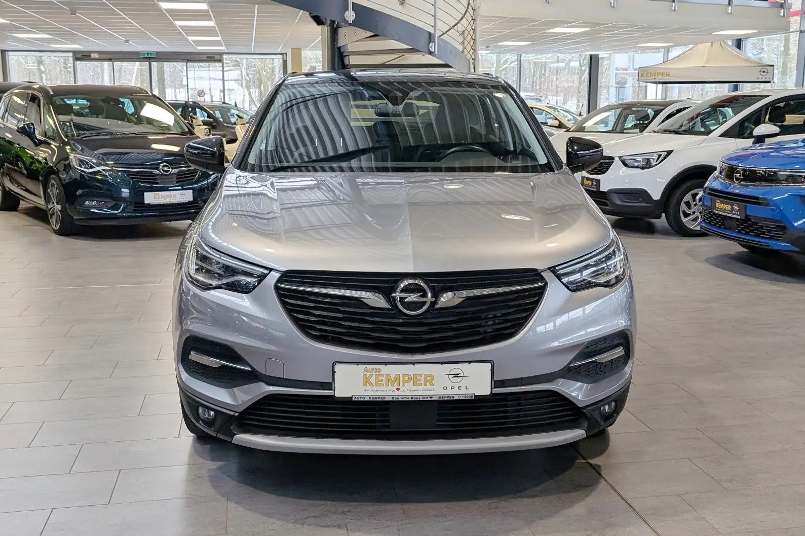 Opel Grandland X Grandland 2.0 D Innovation Autom. *Pano*Navi* Grau - 2
