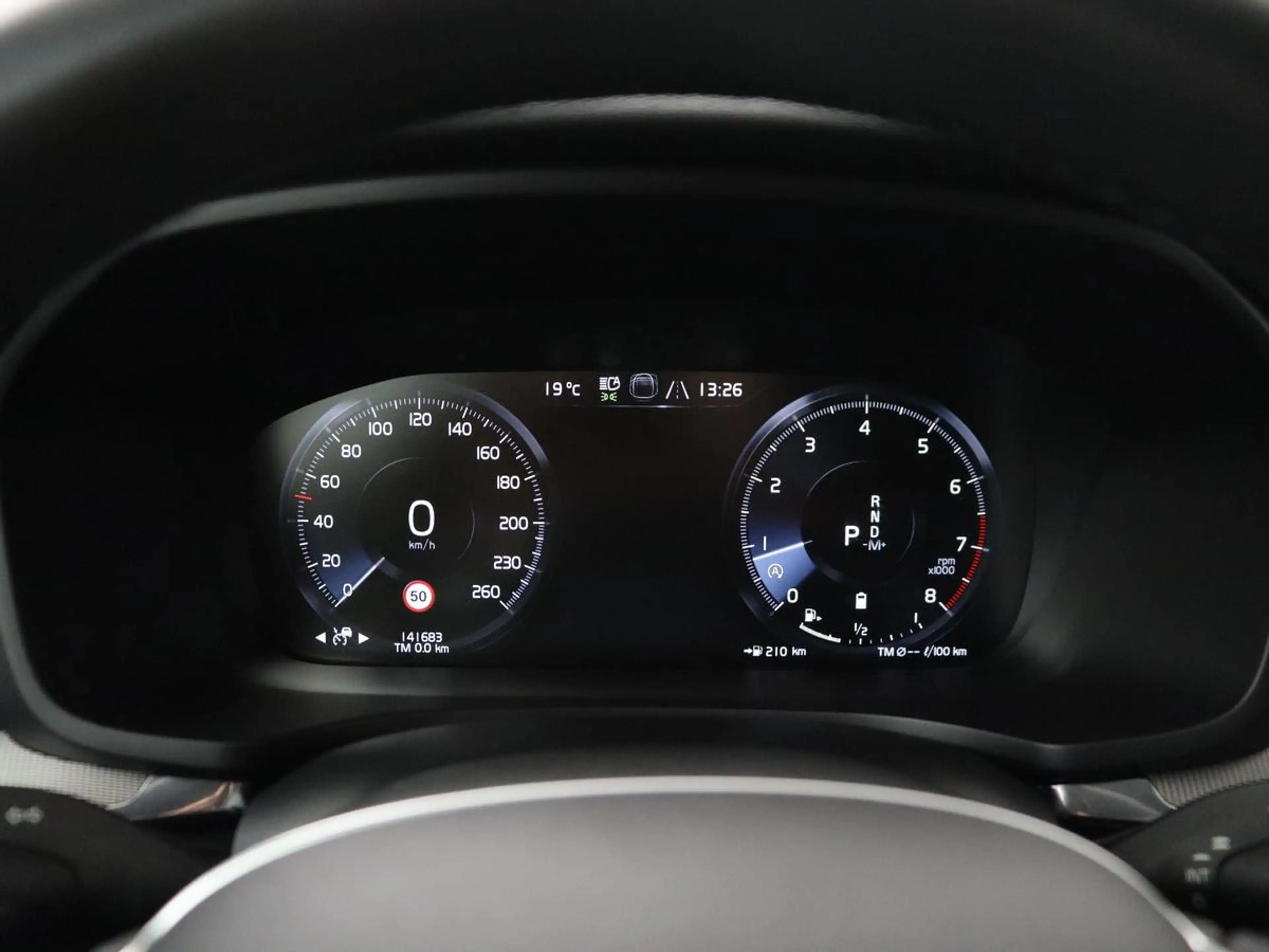 Volvo V60 2.0 B4 R-Design | Leder | Trekhaak | Black Pack | — photo 19