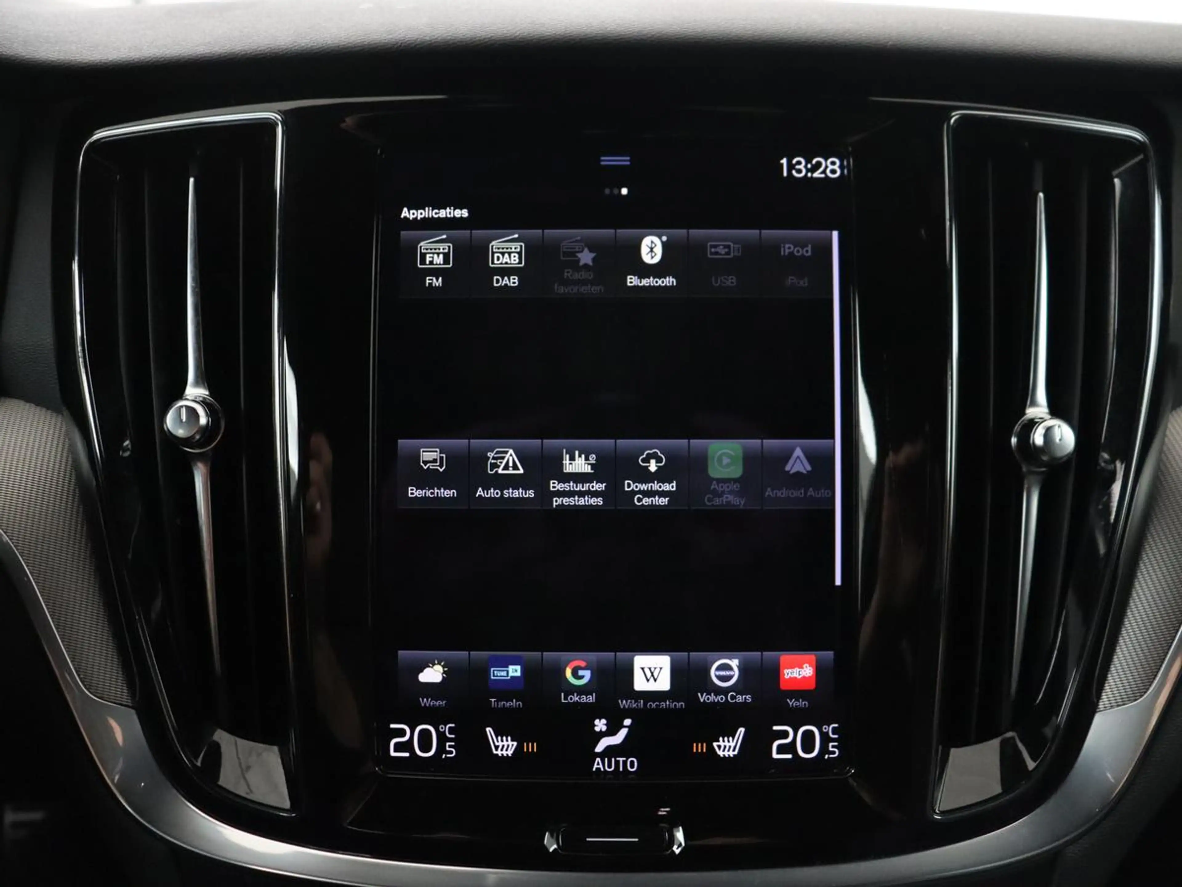 Volvo V60 2.0 B4 R-Design | Leder | Trekhaak | Black Pack | — photo 25
